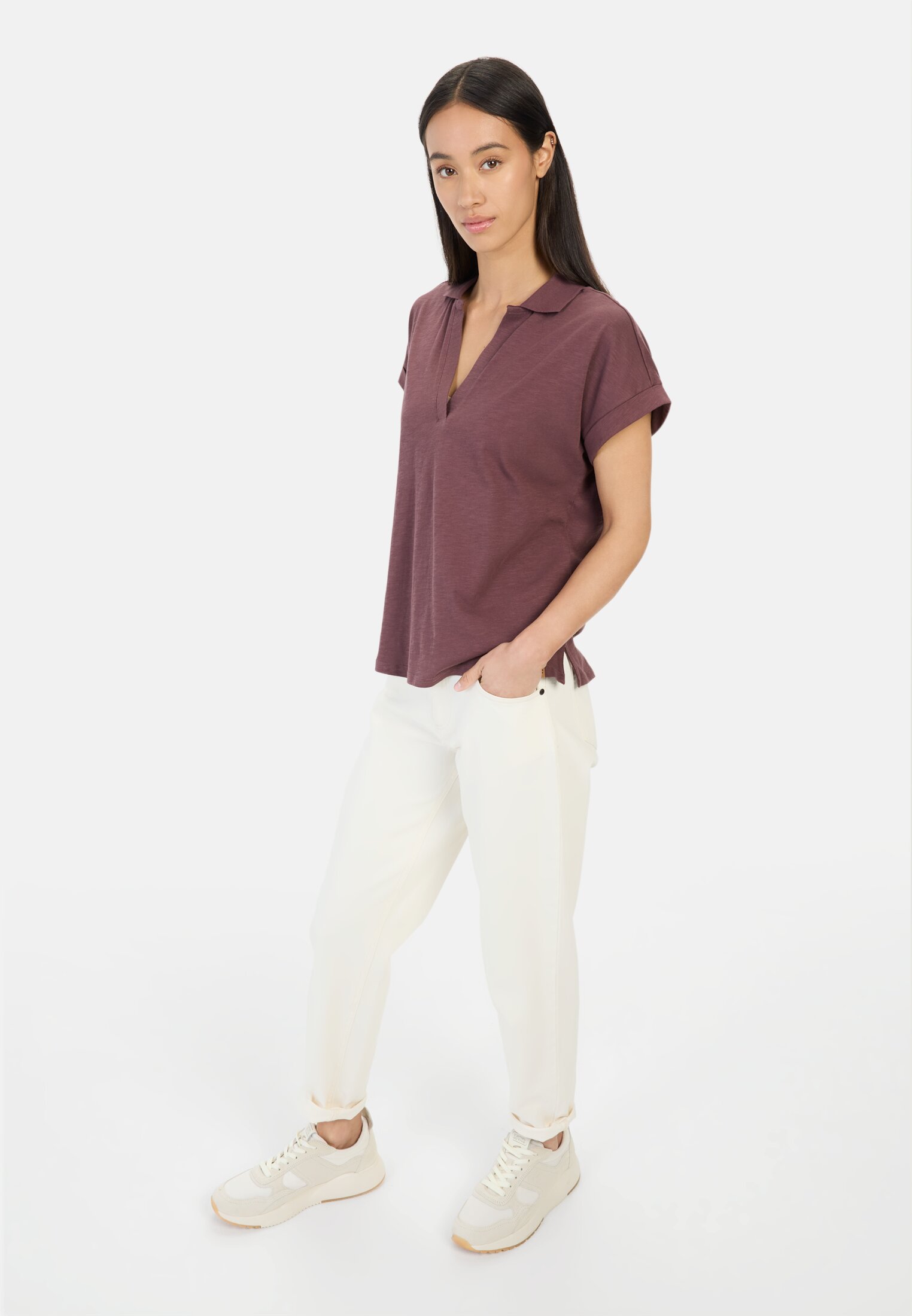 camelactive_T-Shirt_Violet_Milkwhite_309670-5T67-59_M3 Women Striped crew neck T-shirt made of pure cotton Dark Red worn front full body