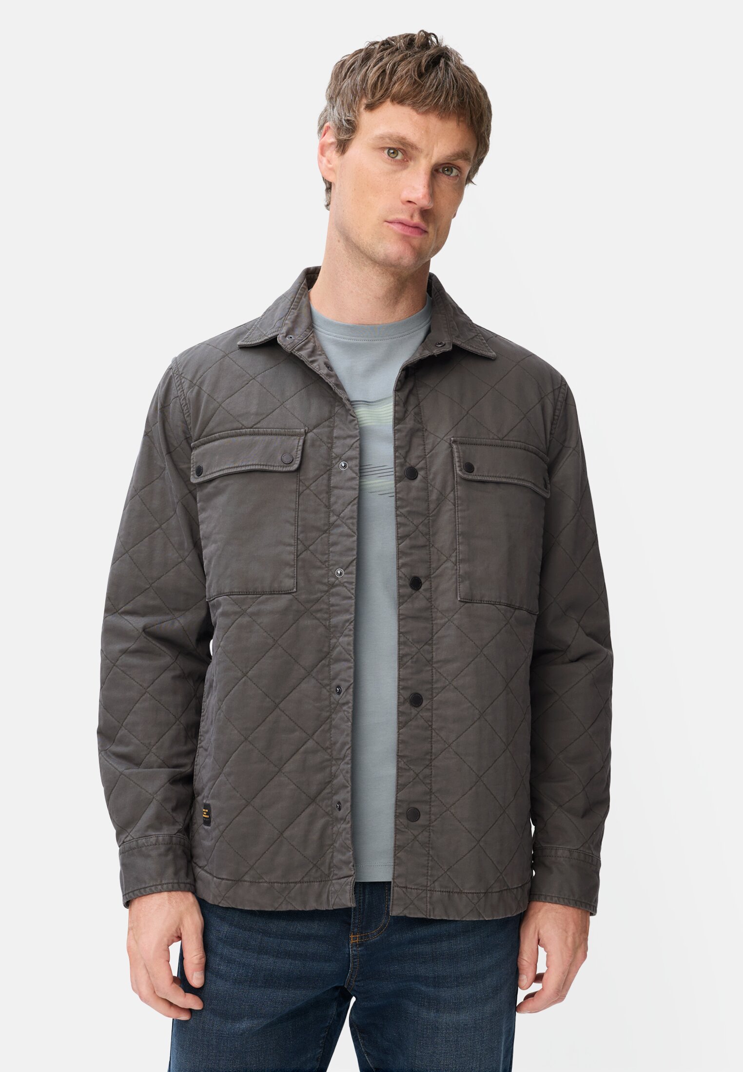 Herren Overshirt mit Rautenmuster Graphitgrau getragen vorn