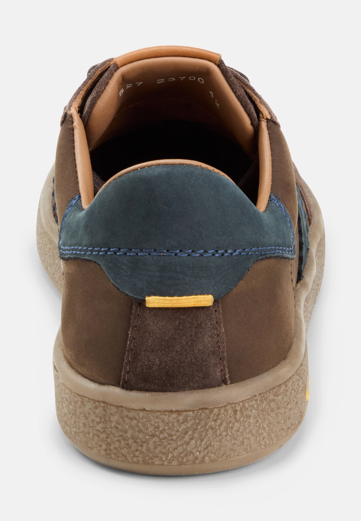 Men Sneaker with contrast details Brown front close