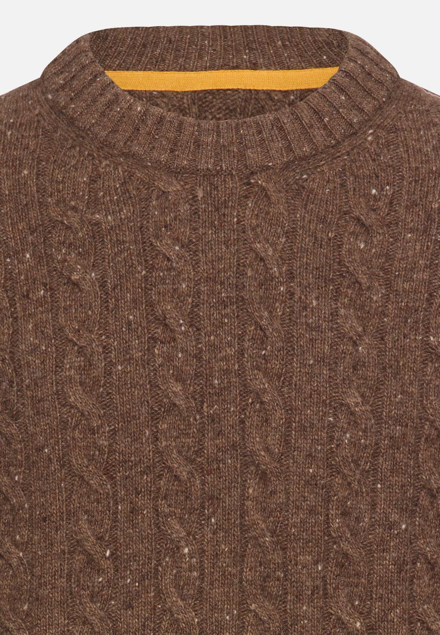 Herren Zopfmuster Strickpullover mit Merinowolle Sepiabraun vorne nah