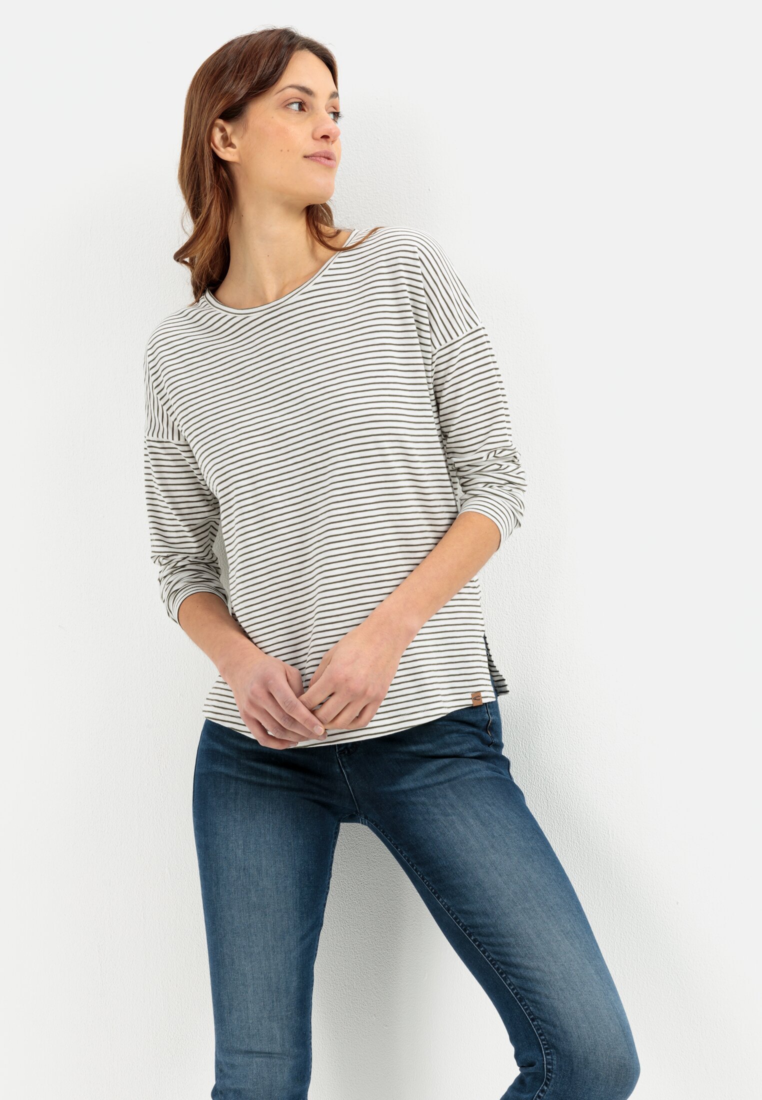 Women Organic cotton long sleeve shirt Olive worn emotional
