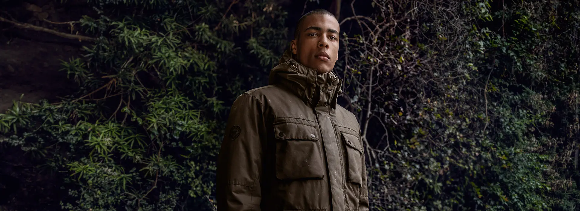 camel active - Funktionsjacke teXXXactive - Mann in teXXXactive Funktionsjacke in der Natur