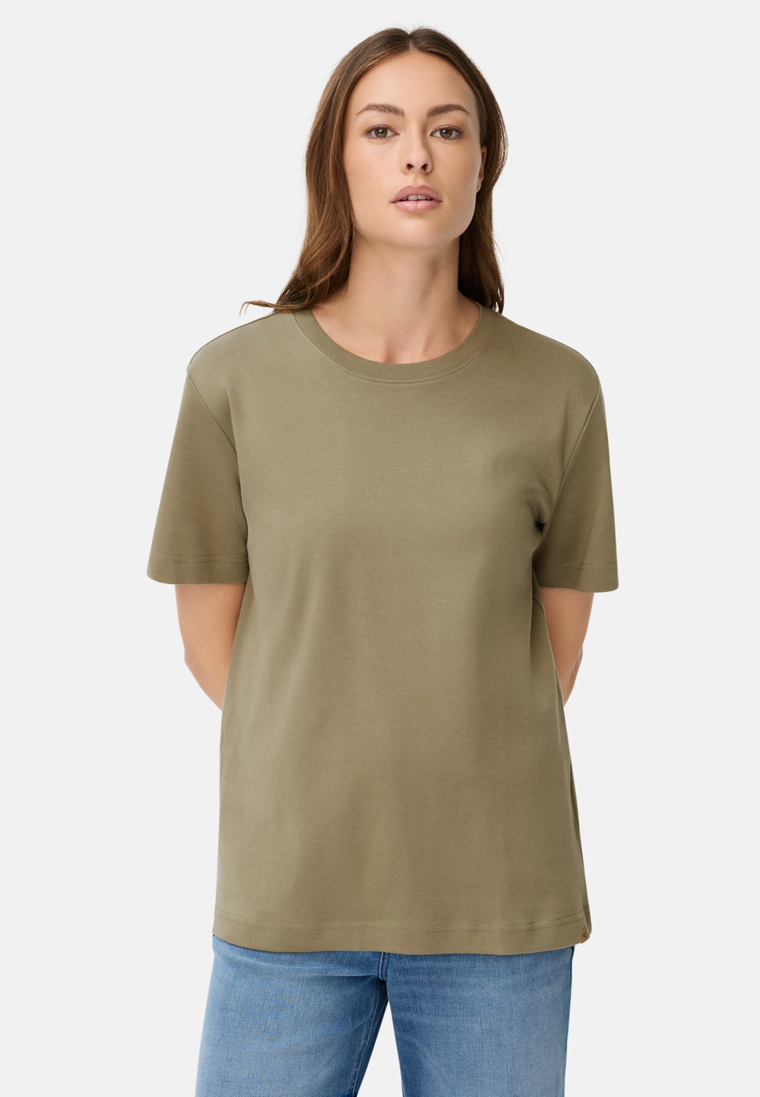 Damen T-Shirt aus reiner Baumwolle Hellkhaki getragen vorn