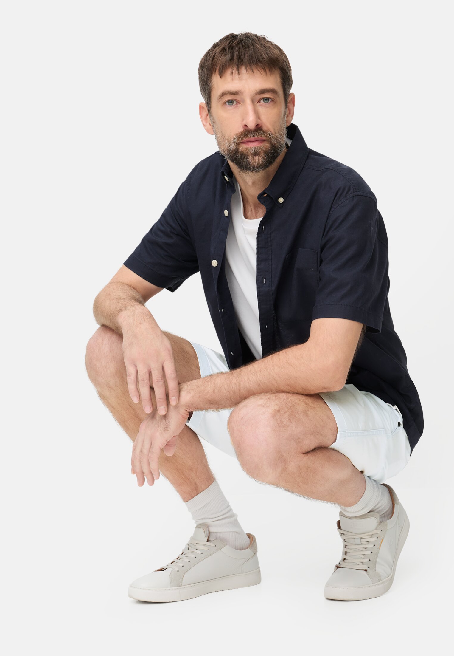 Herren Bermuda Shorts mit Reißverschluss Himmelblau getragen emotional