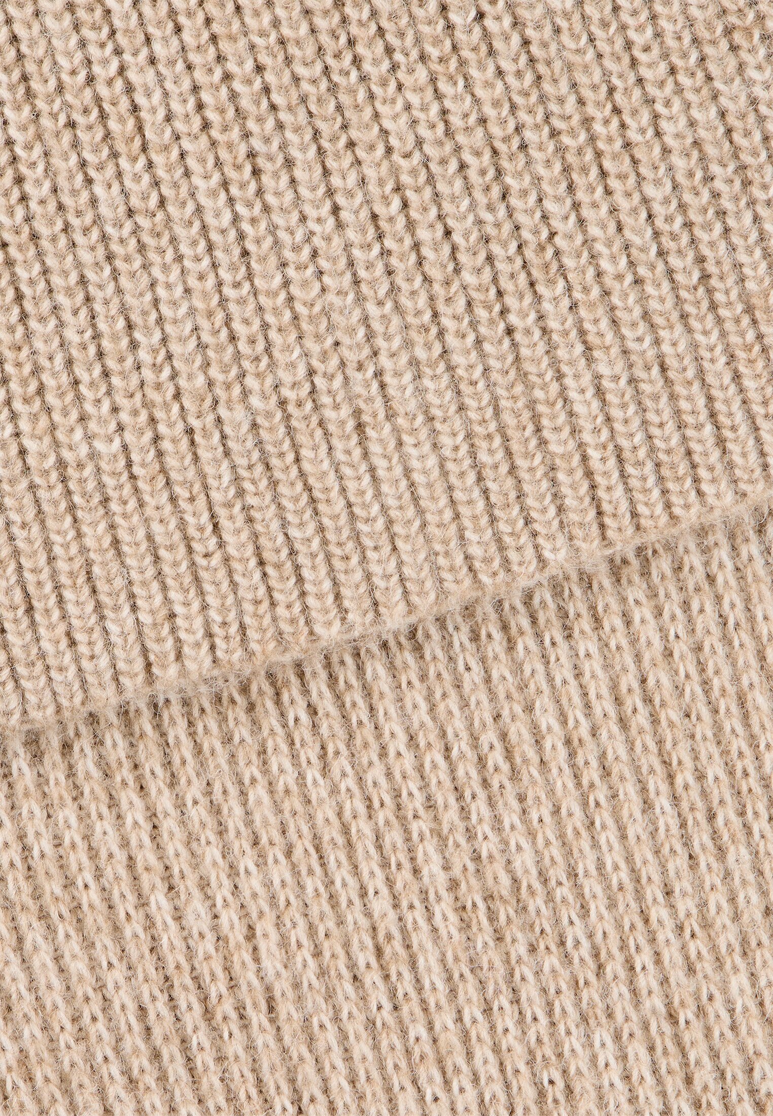 Vrouwen Gebreide sjaal van bijzonder zacht materiaal Beige frontaal achter