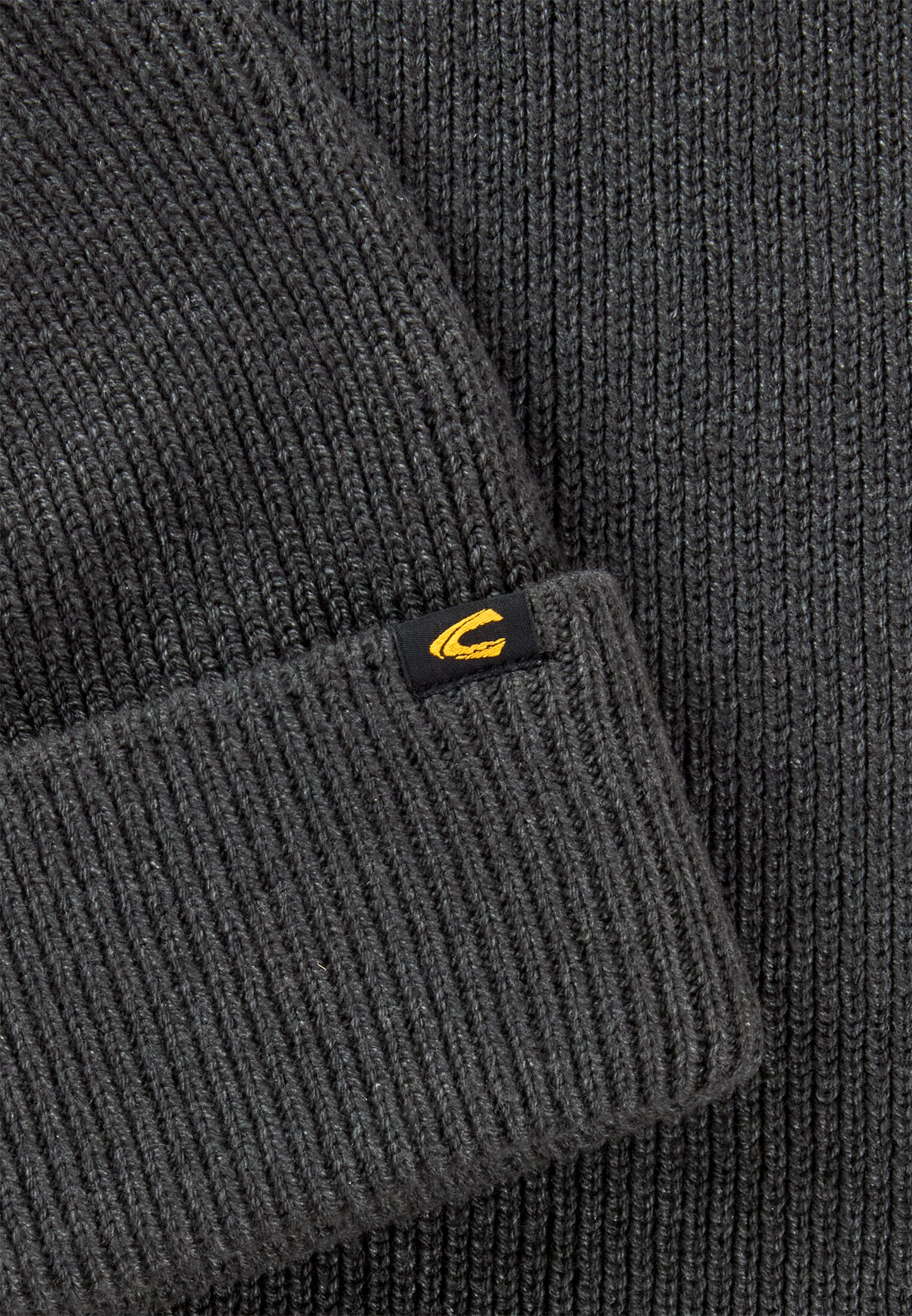 Men Gift set with hat and knitted scarf Black frontal back