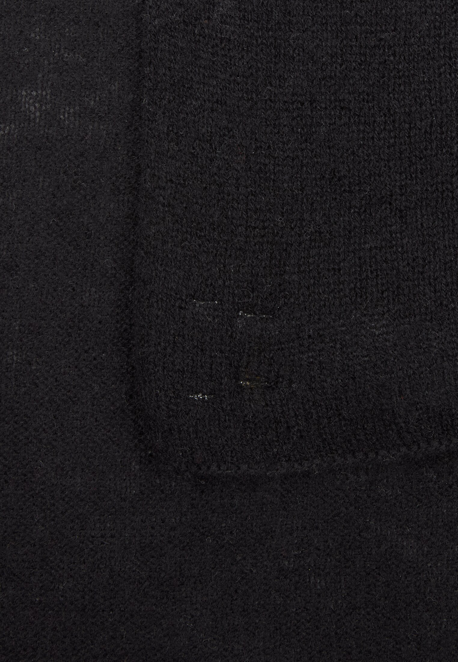 Women Cashmere scarf made of soft polyester with a knitted look Black front close