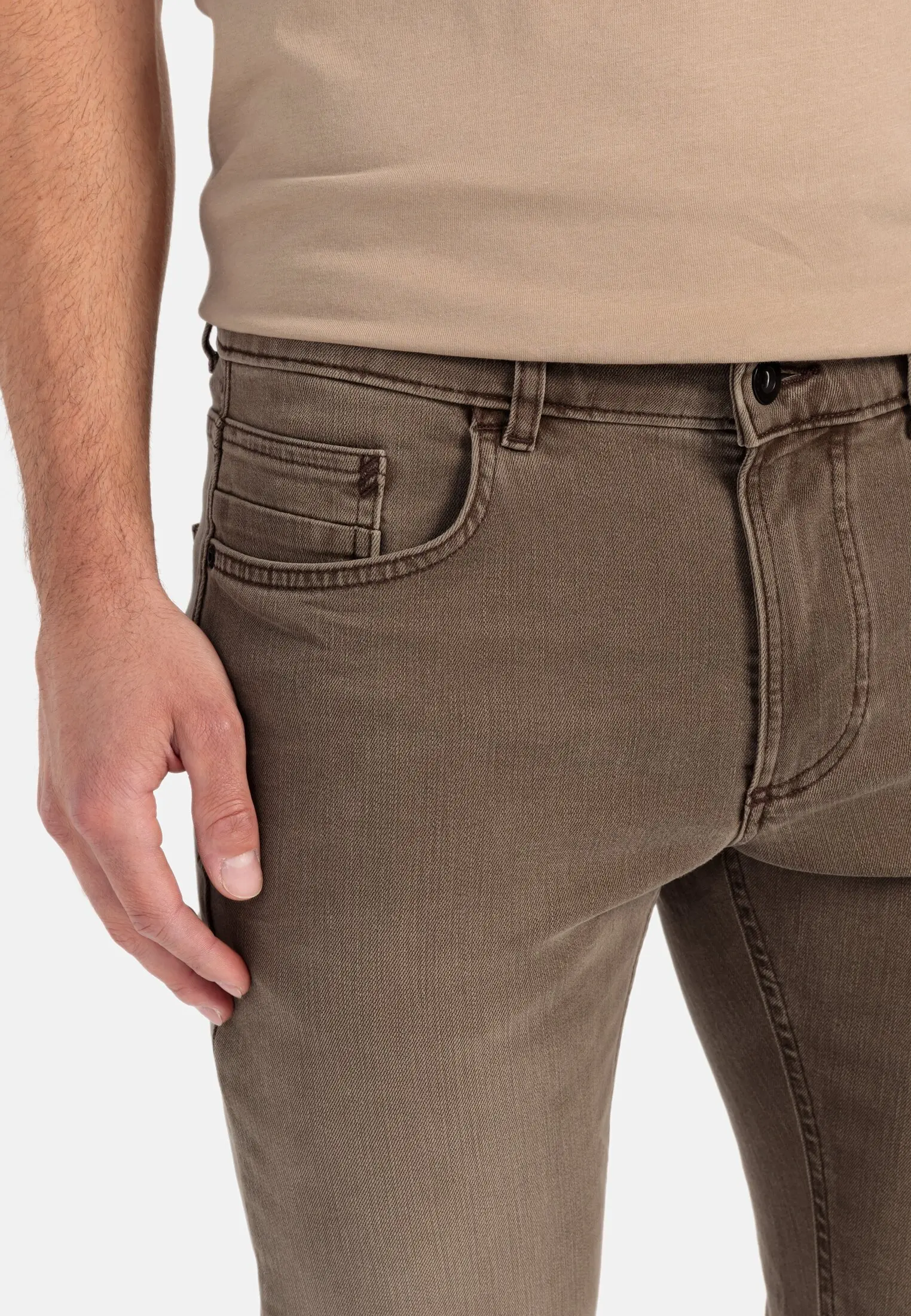 488305-3d25-19-m6-00.webp