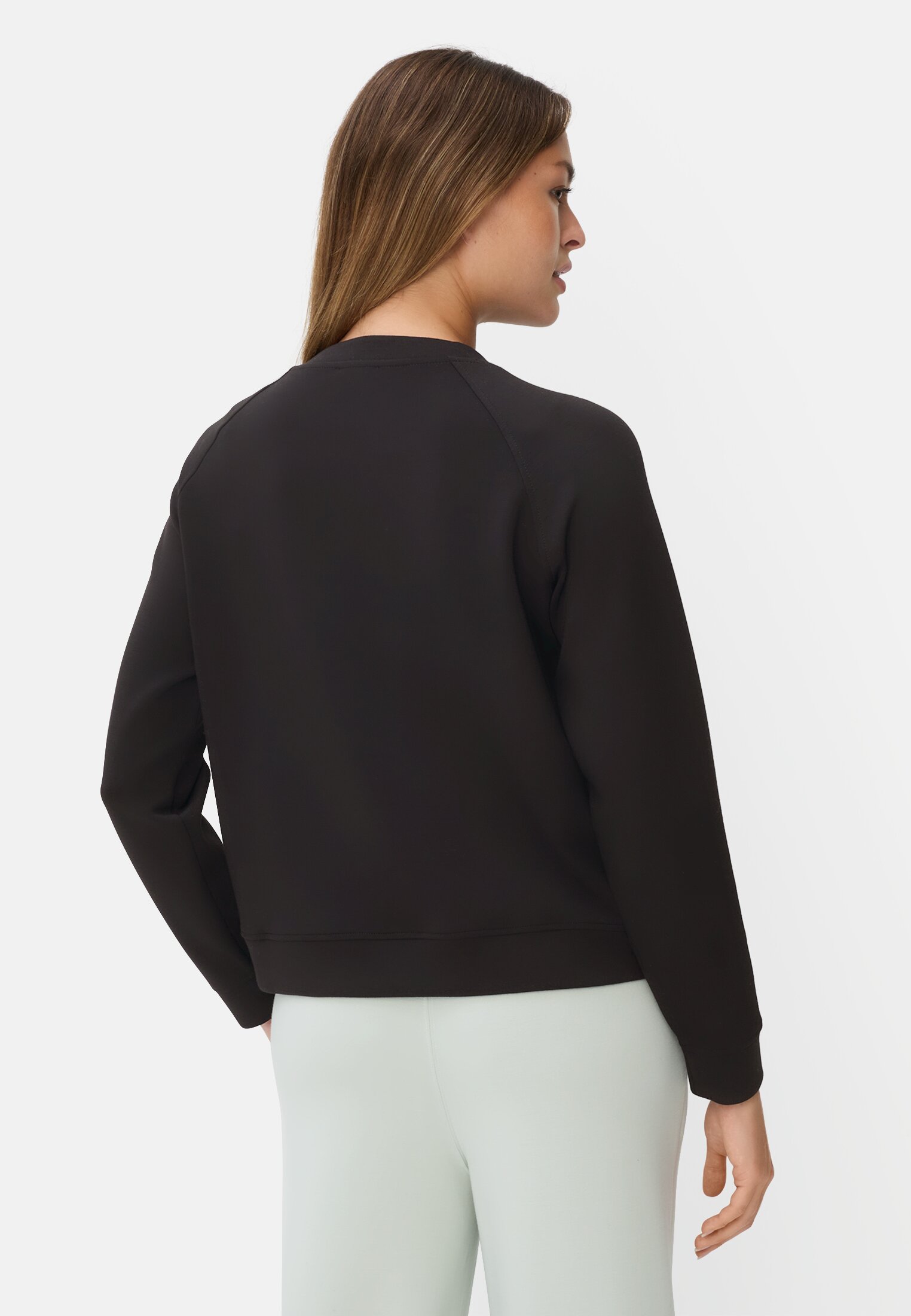 Women Sweatshirt with raglan sleeves Black worn back