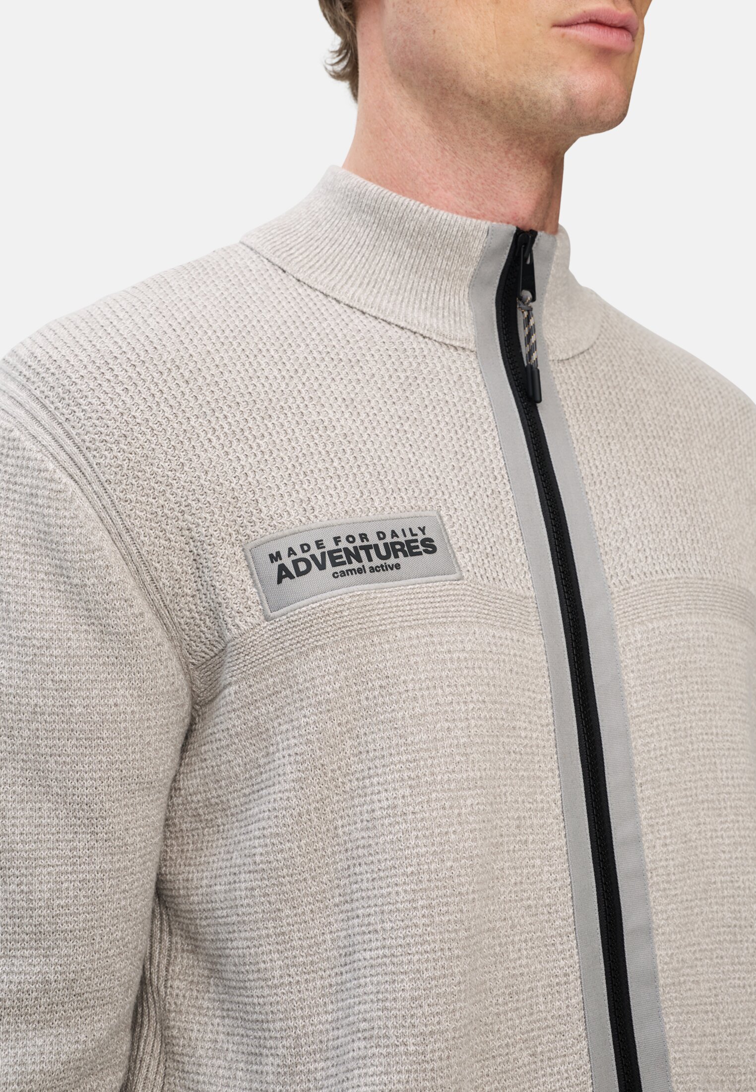 Men Cardigan with contrast details and stand-up collar Grey worn detail close