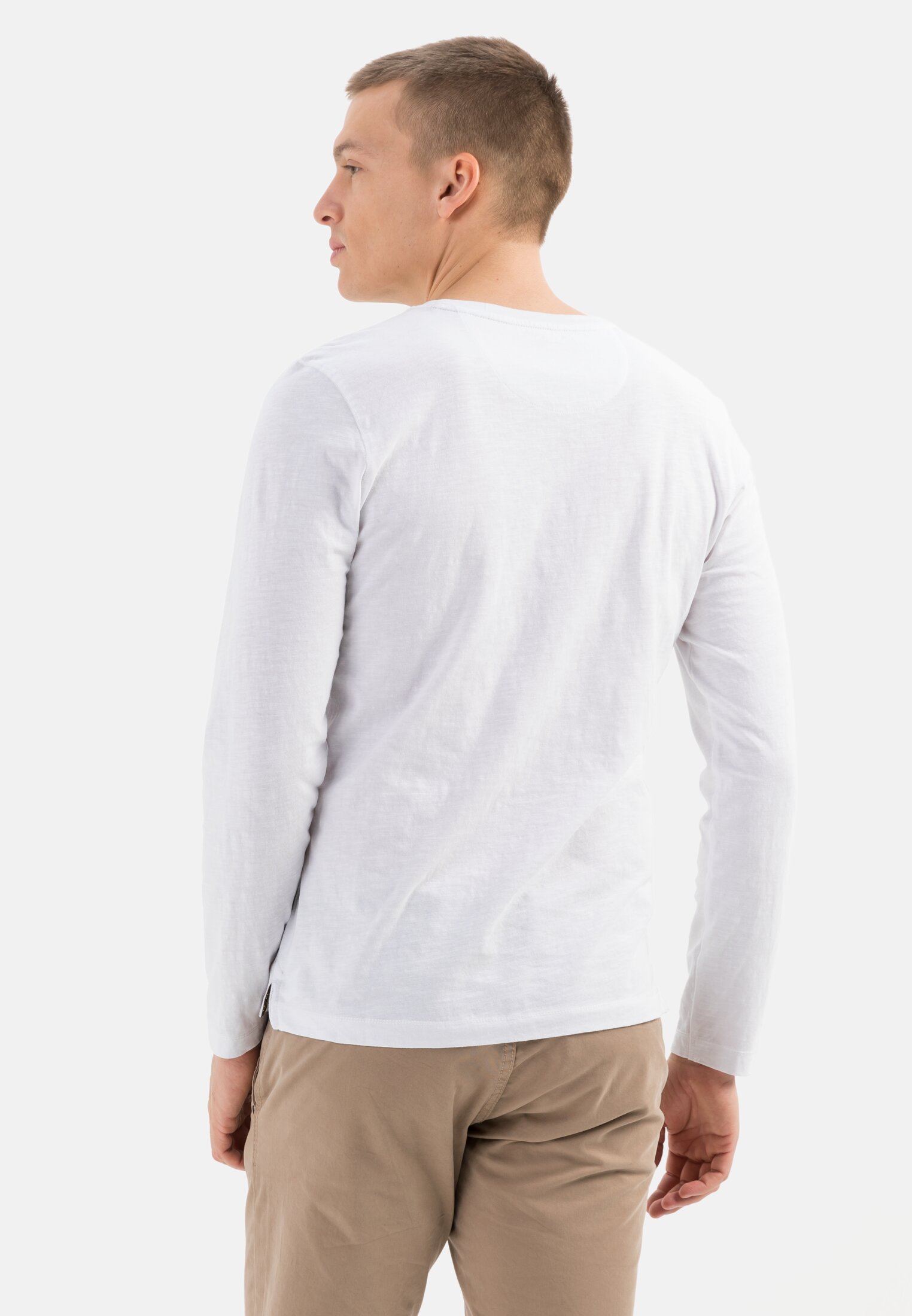 Men Lightweight long-sleeved shirt with henley collar in pure organic cotton White worn back