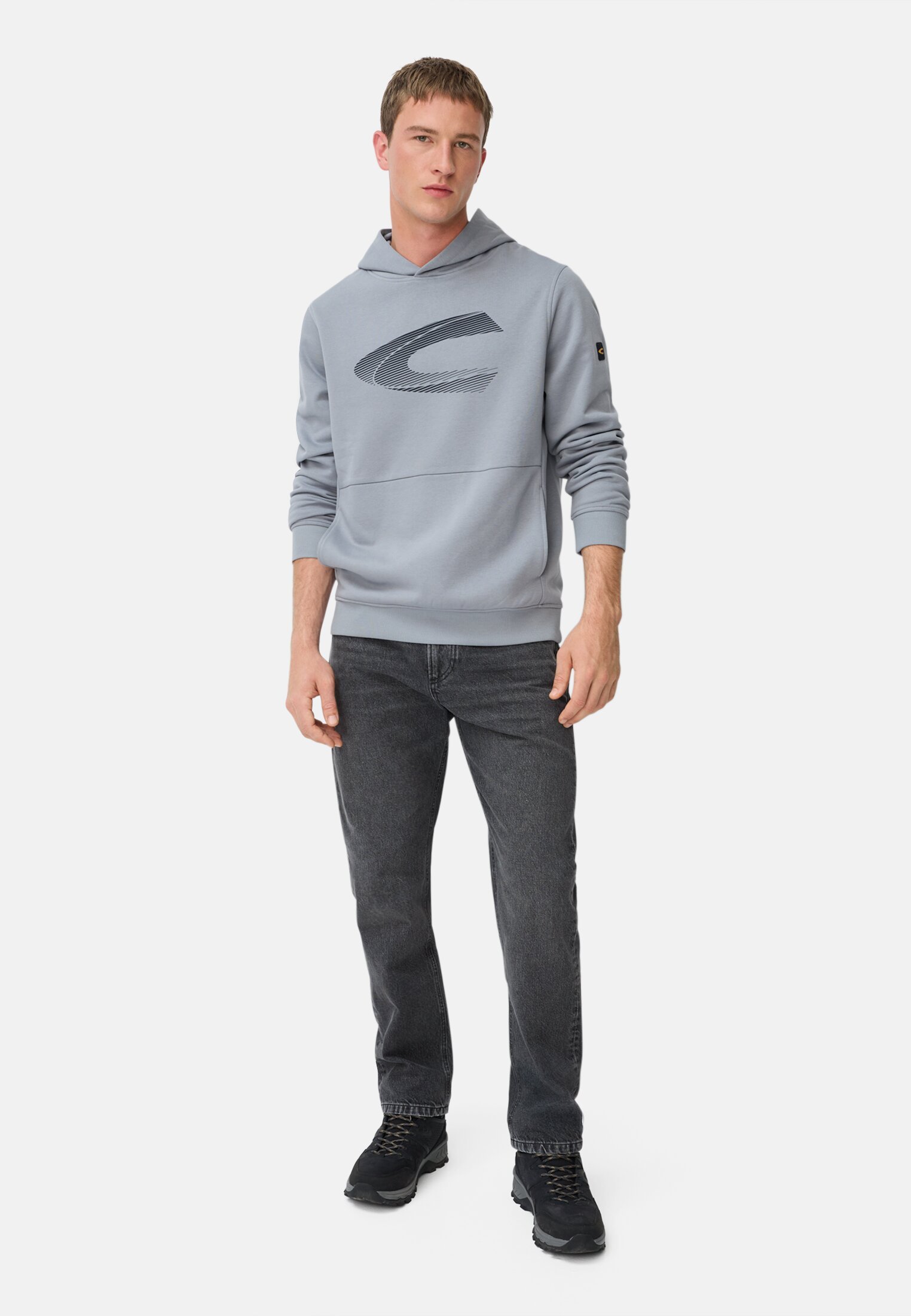 Herren Hoodie aus Baumwollmix Steinblau getragen vorne Ganzkörper
