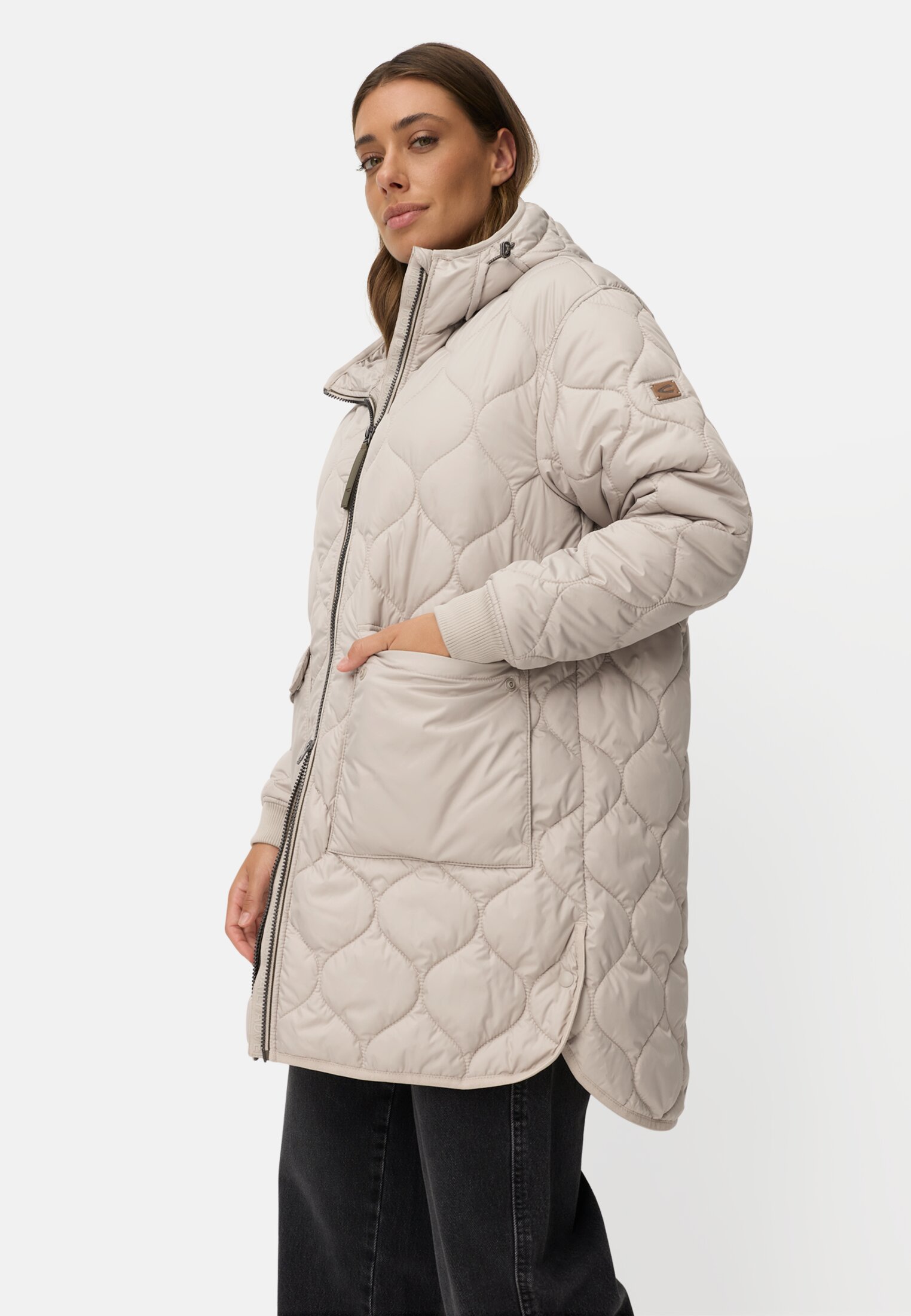 Women Windproof coat with oversized fit Grey worn emotional