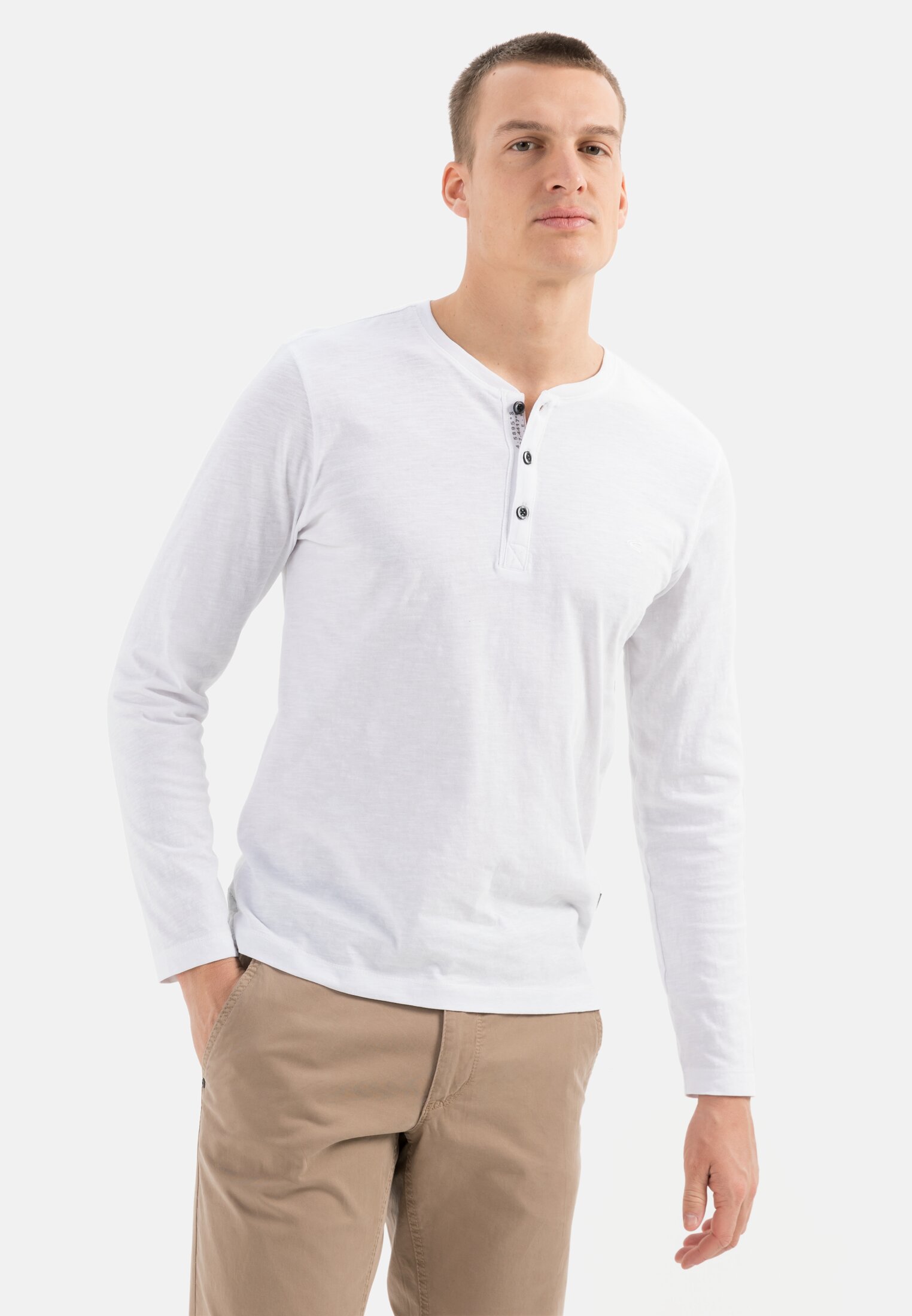 Men Lightweight long-sleeved shirt with henley collar in pure organic cotton White worn front