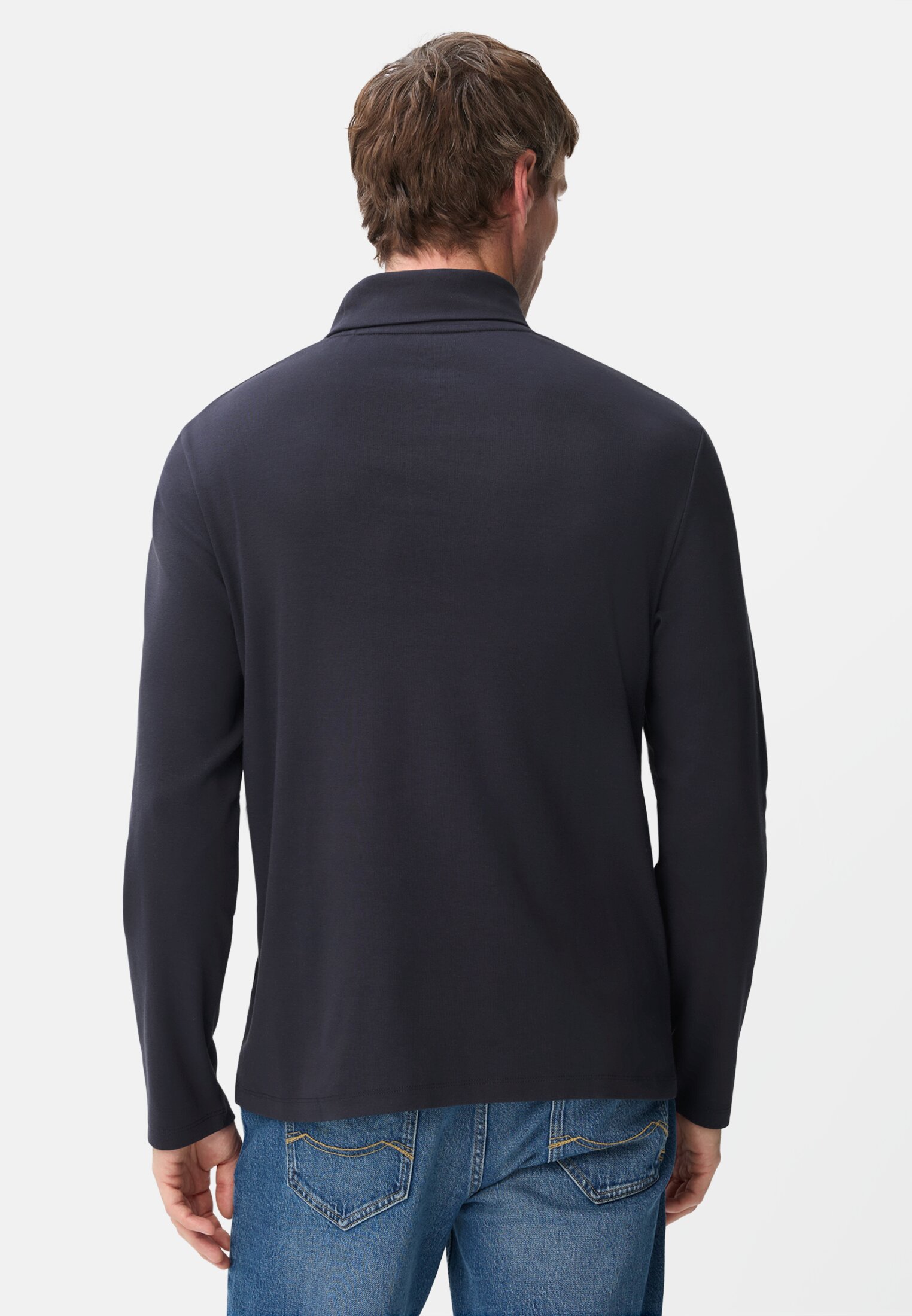 Herren Rollkragenshirt mit 2-Wege Stretch Navyblau getragen hinten