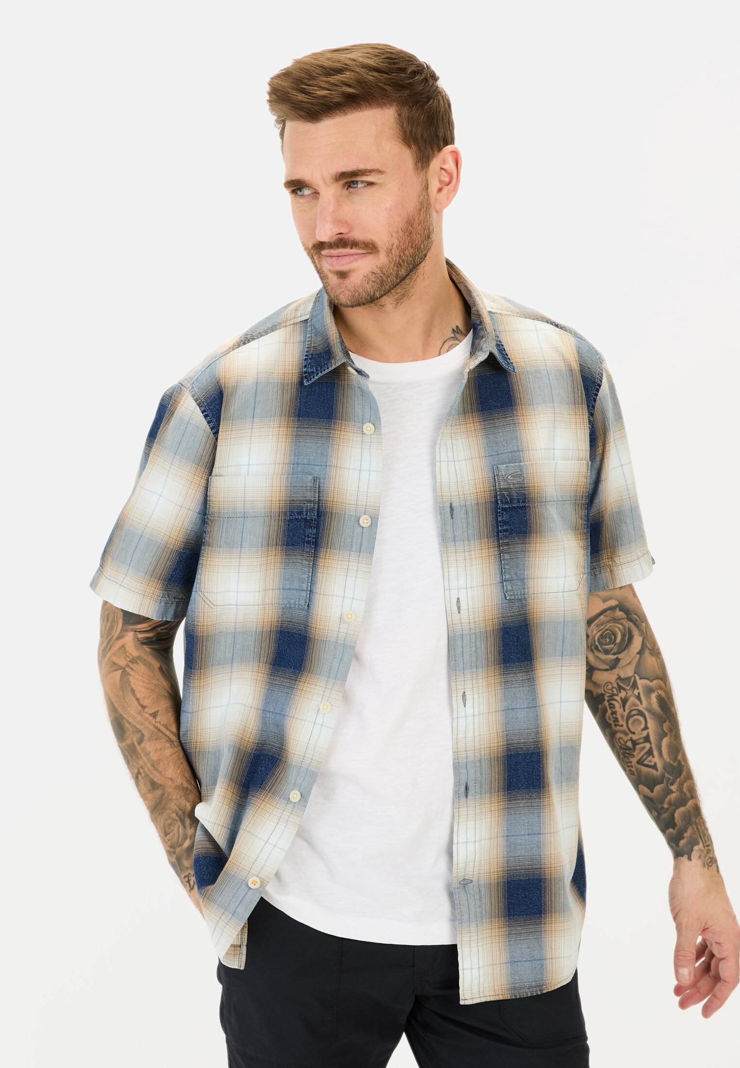 Men Short-sleeved shirt with a check pattern Blue worn front