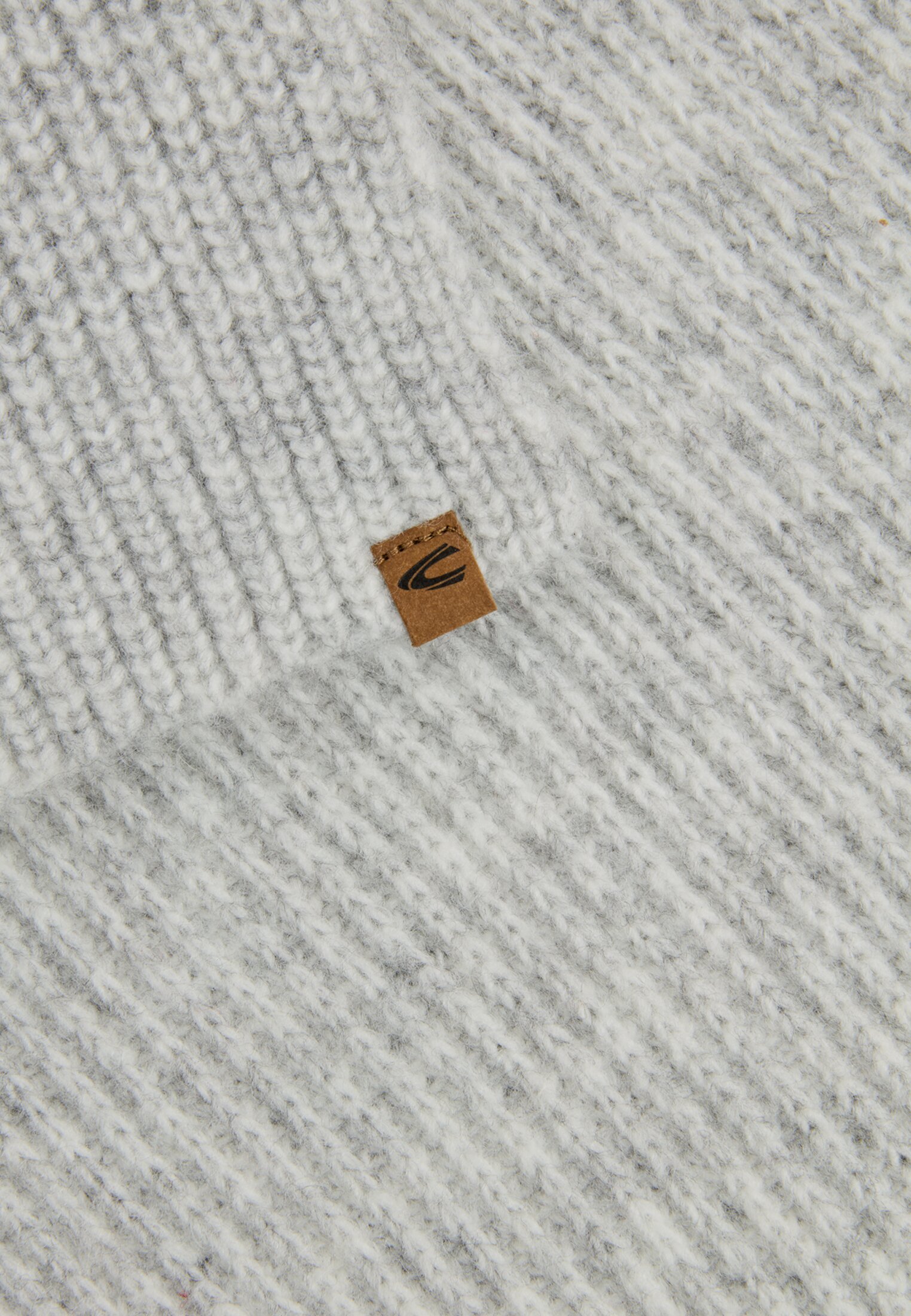 Damen Schal aus weichem Materialmix Grau hinten nah