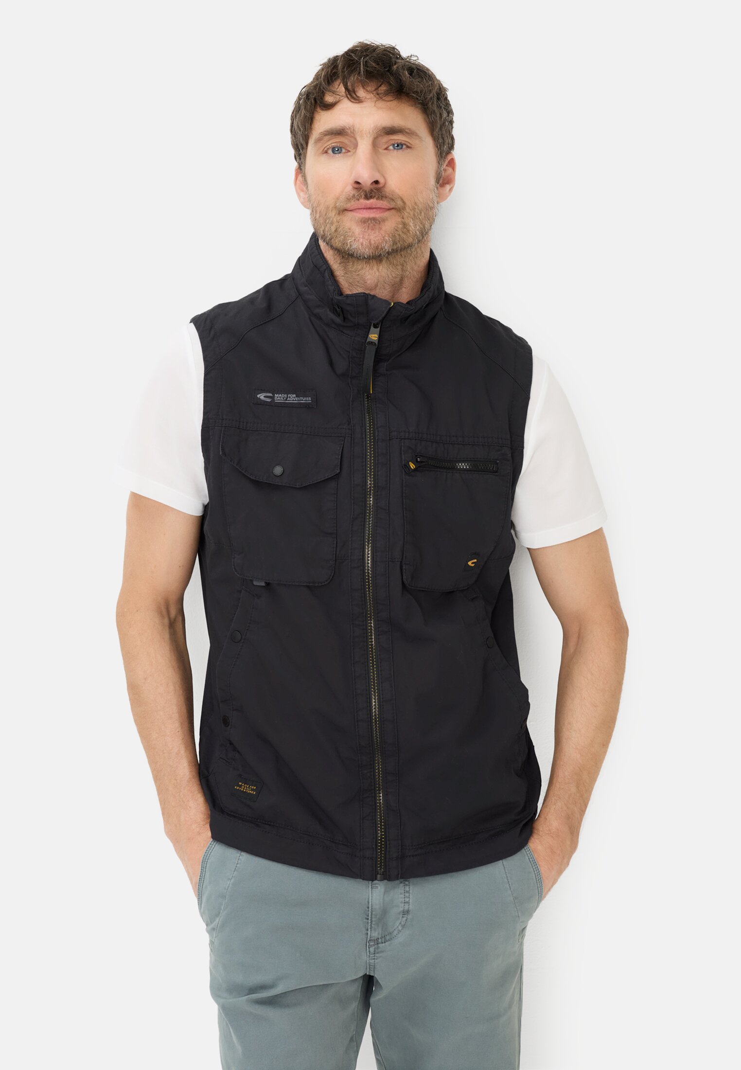 Men Outdoor vest with inner pockets Dark Blue worn front