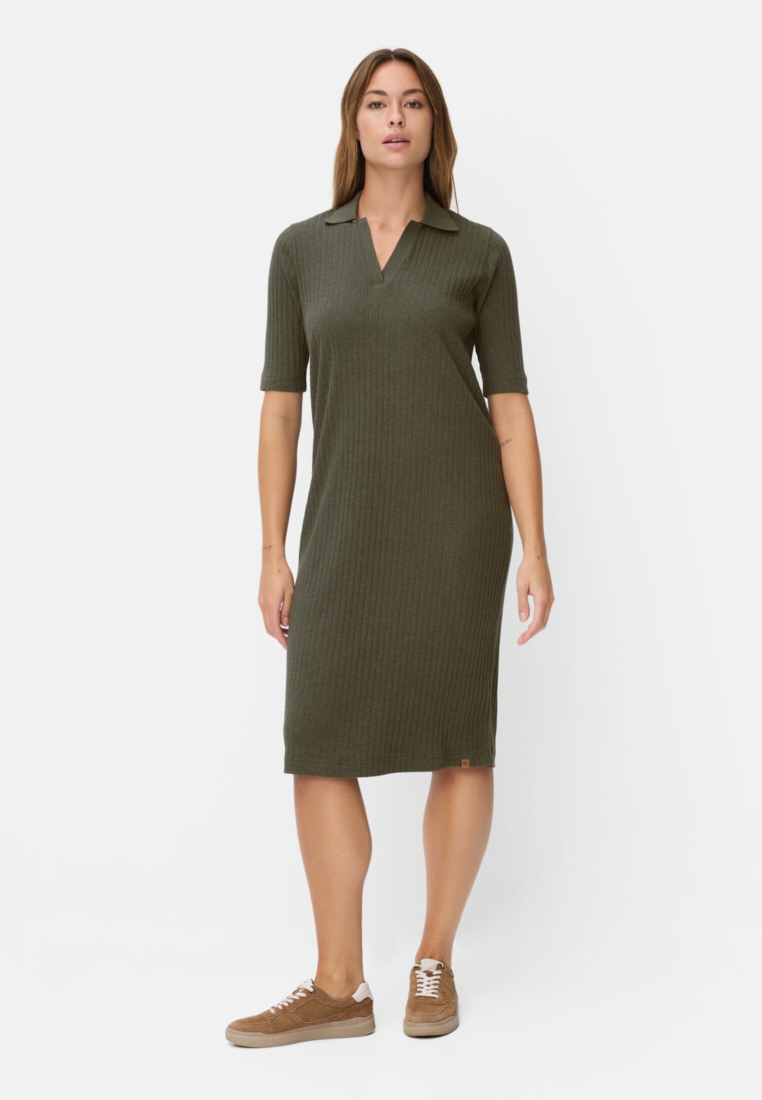 Damen Kleid aus Baumwollgemisch Dunkelgrün getragen vorn