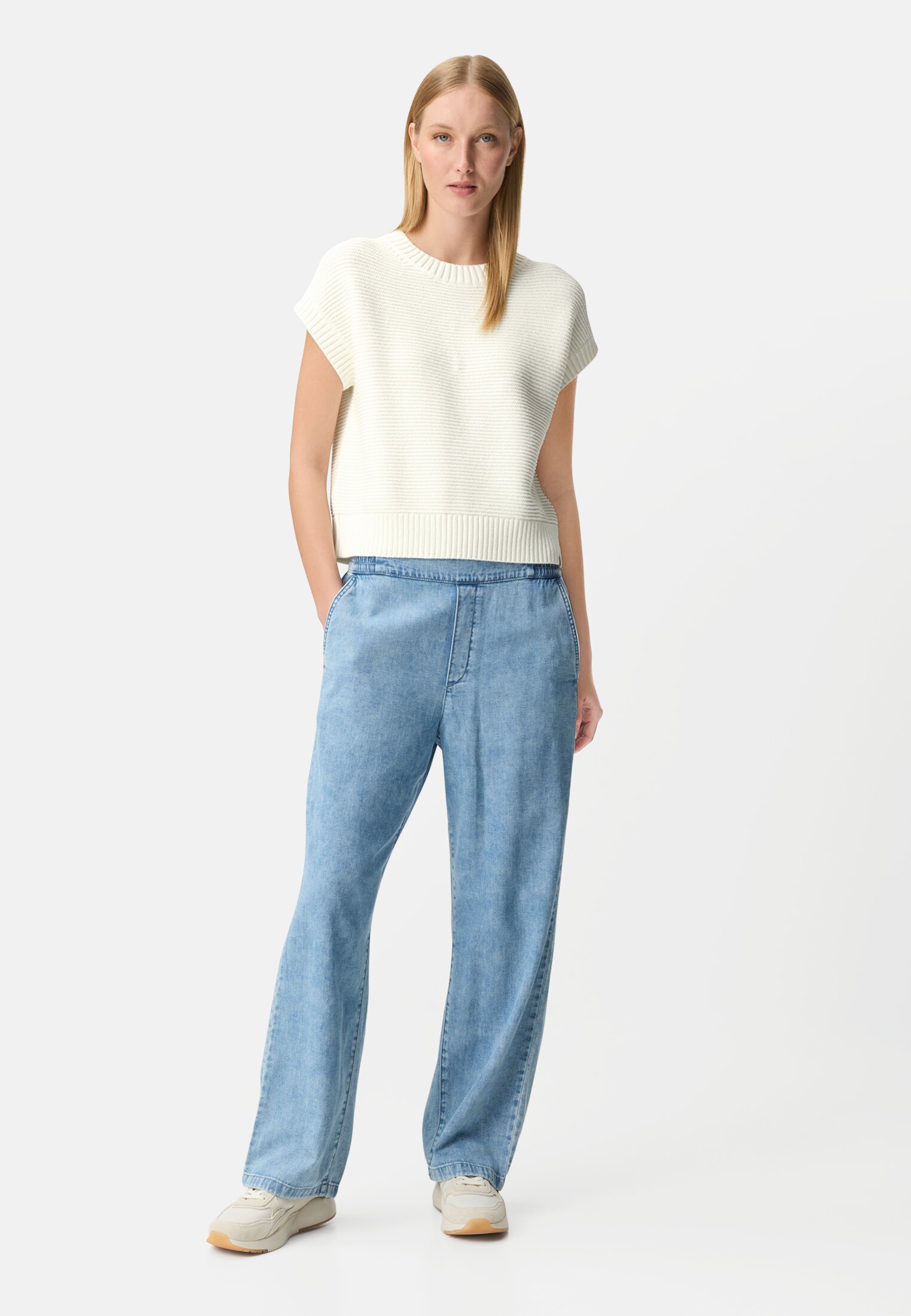 Vrouwen Gebreide trui van een katoenmix Melkwit gedragen voor lichaam compleet