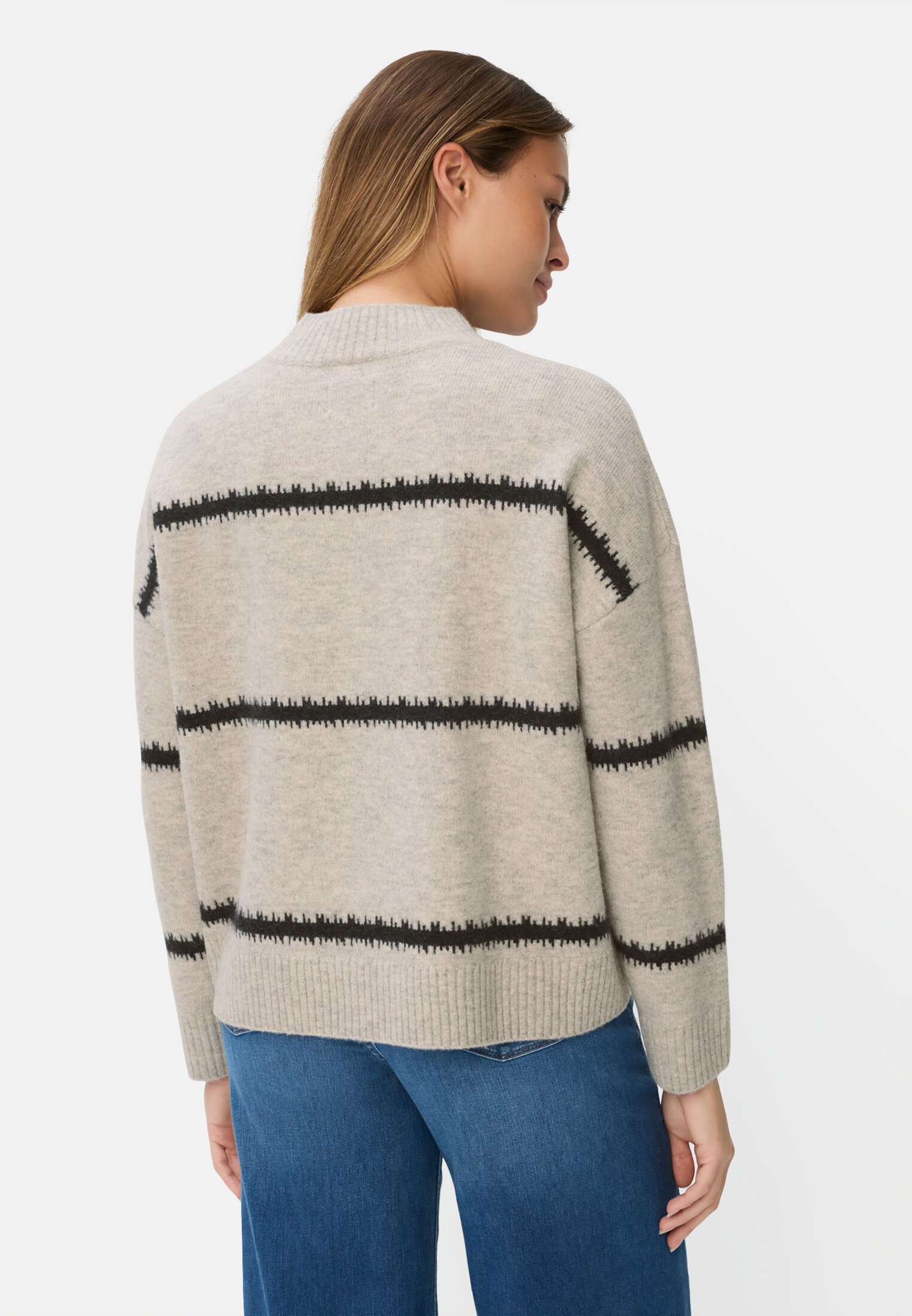 Vrouwen Trui met wijde mouwen Beige gedragen achter