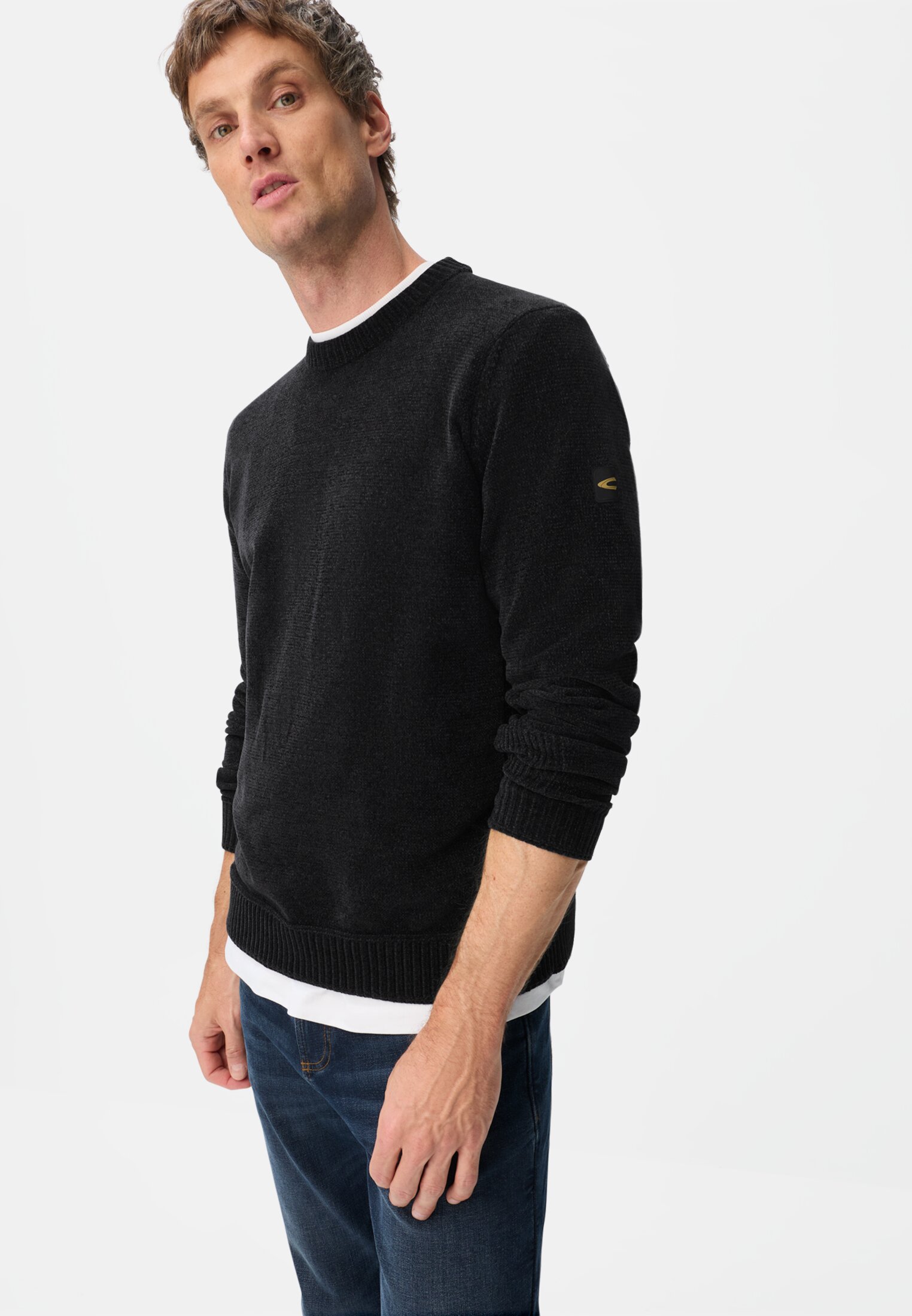 Herren Pullover mit seitlichem Strick-Einsatz Navyblau getragen emotional