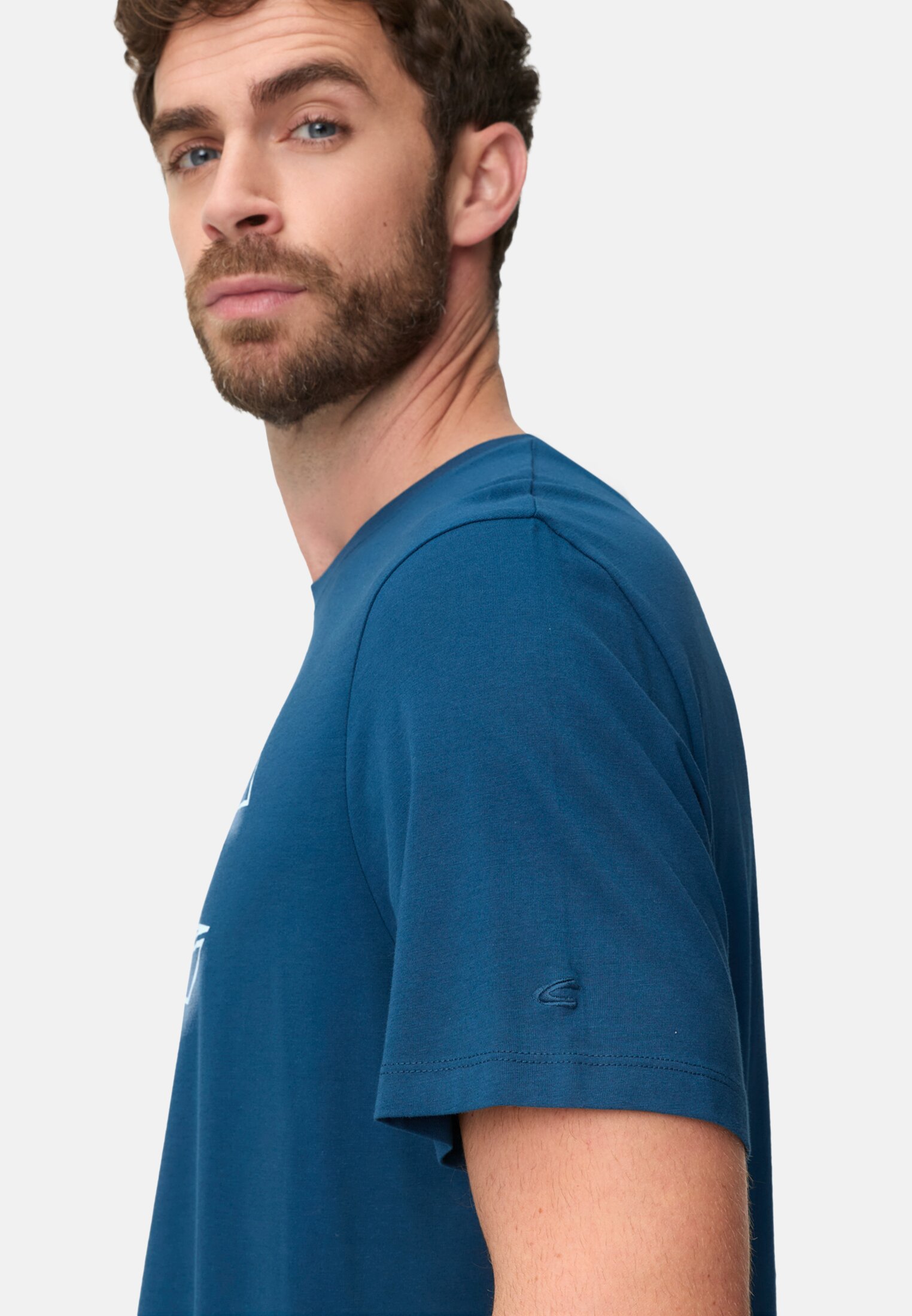 Men T-shirt with print Lyons Blue worn detail close