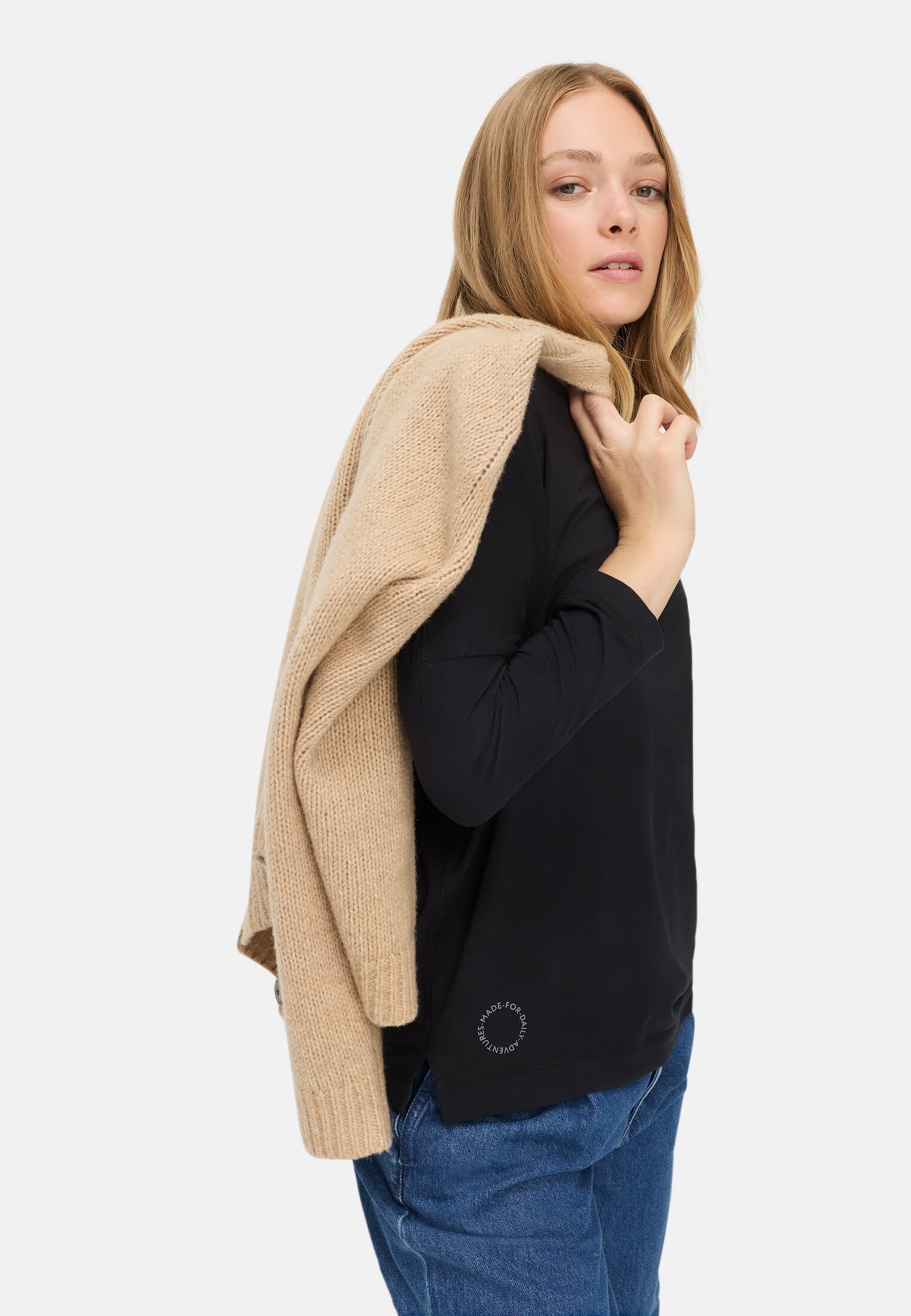 Women Long-sleeved shirt with a crew neck Caviar worn emotional