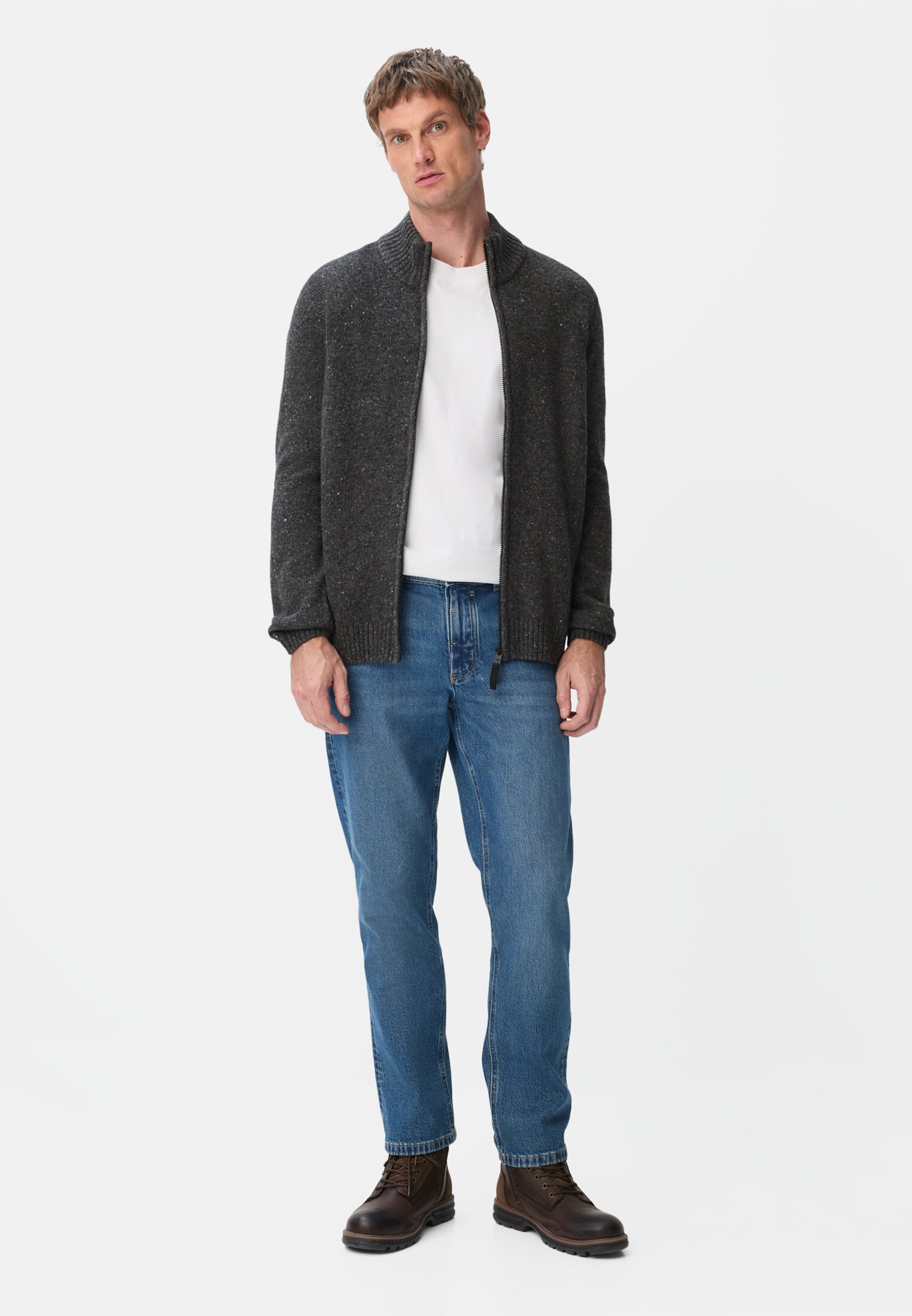 Men Knitted jumper in merino wool blend Graphite Gray worn front full body