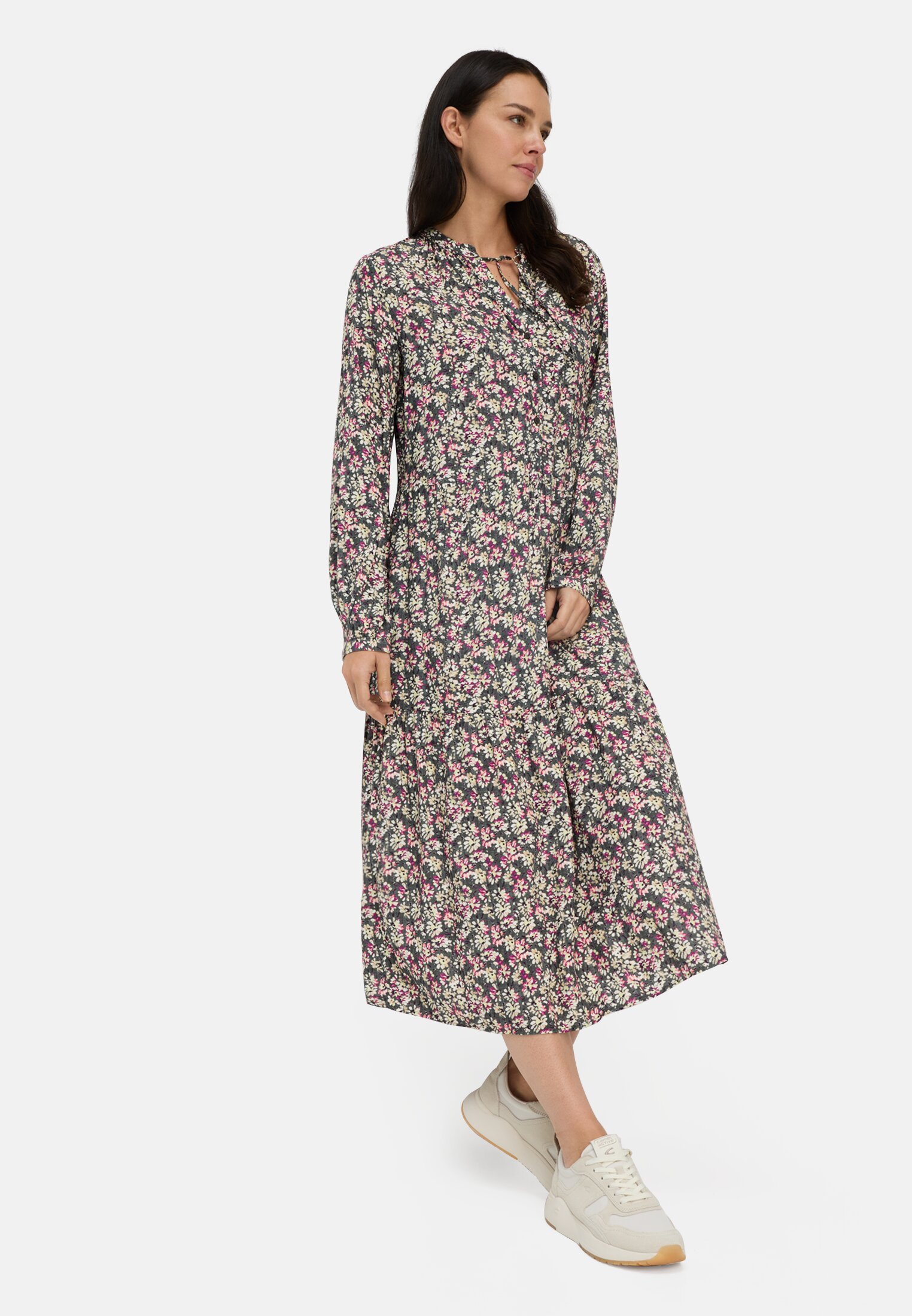 Women Long-sleeved dress made of pure viscose Flower print worn front full body