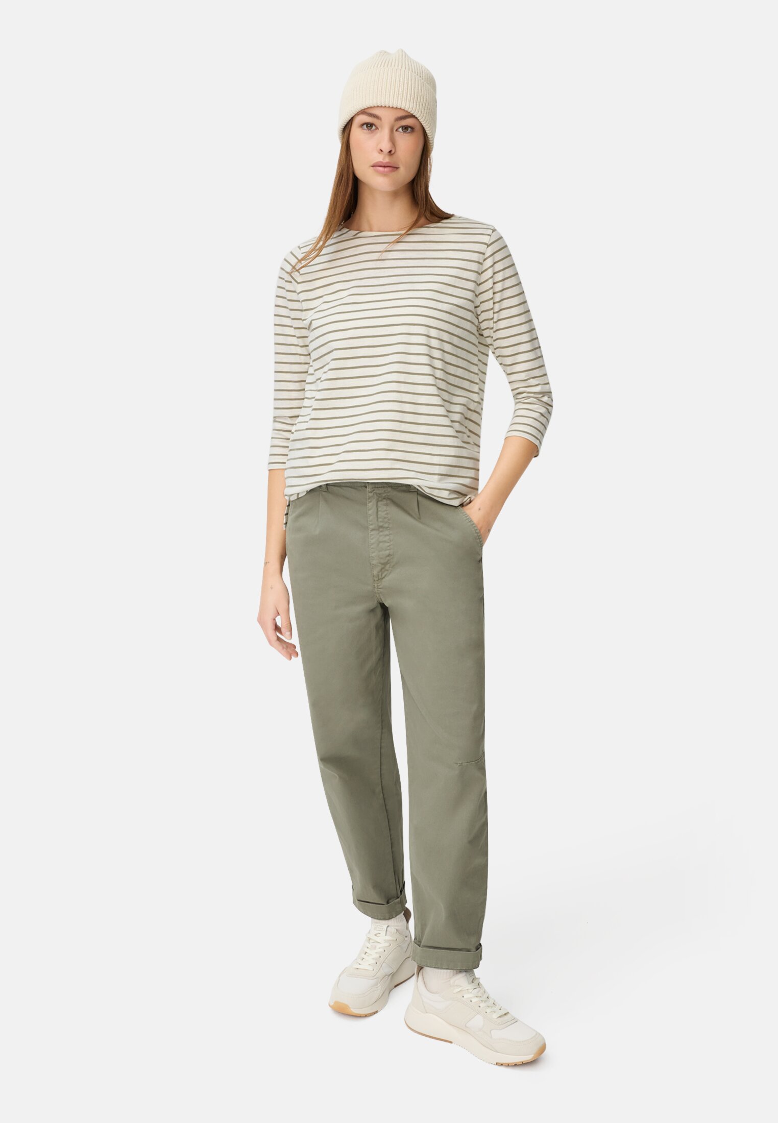 Women 3/4-sleeve T-shirt with side slits Light khaki worn front full body