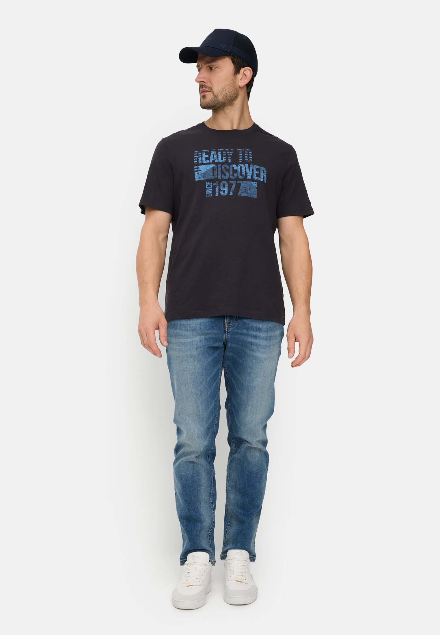 Men T-shirt made of pure cotton Dark Blue worn front full body