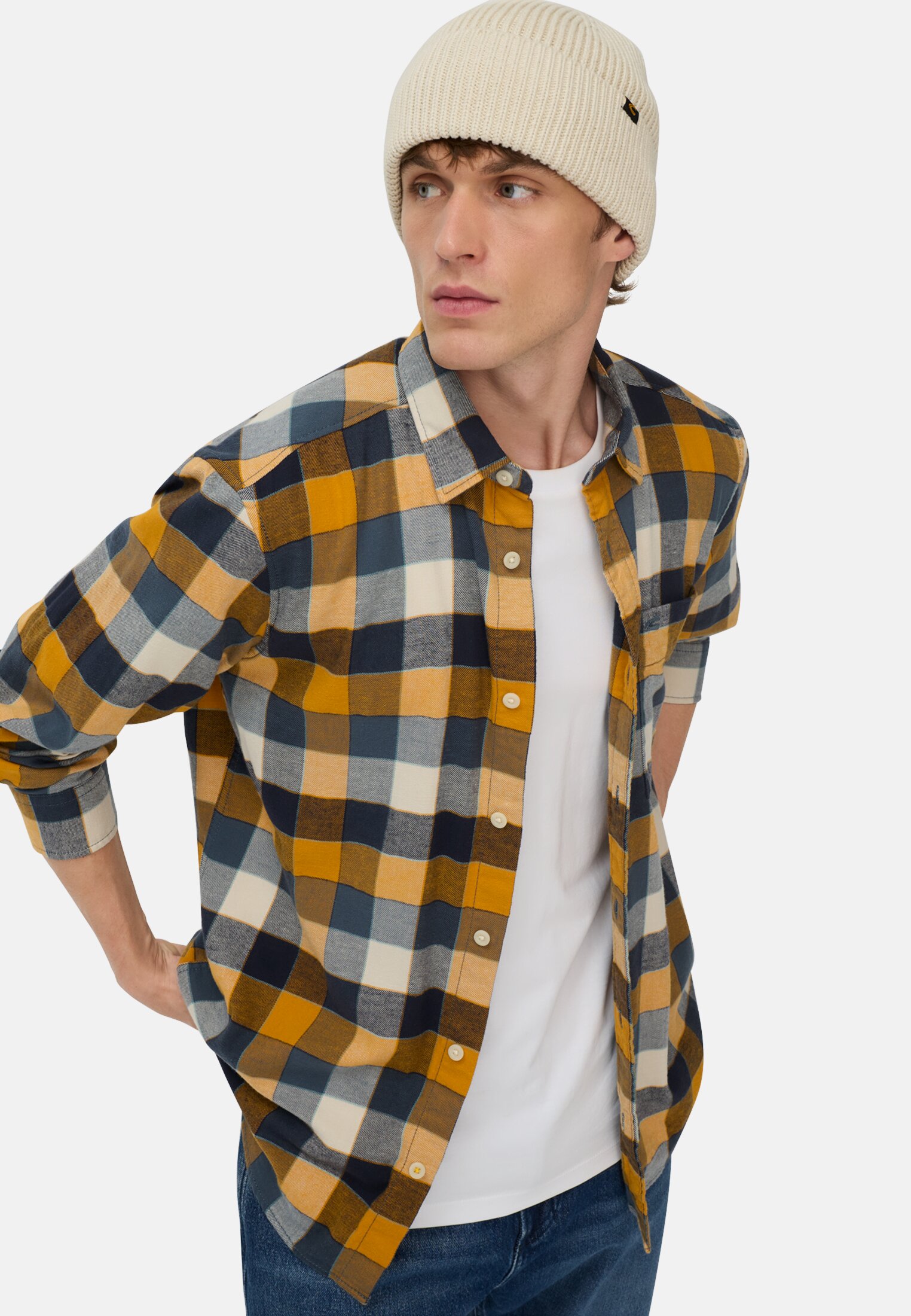 Herren fleXXXactive® Langarmhemd aus leichtem Flanell Gelb getragen emotional