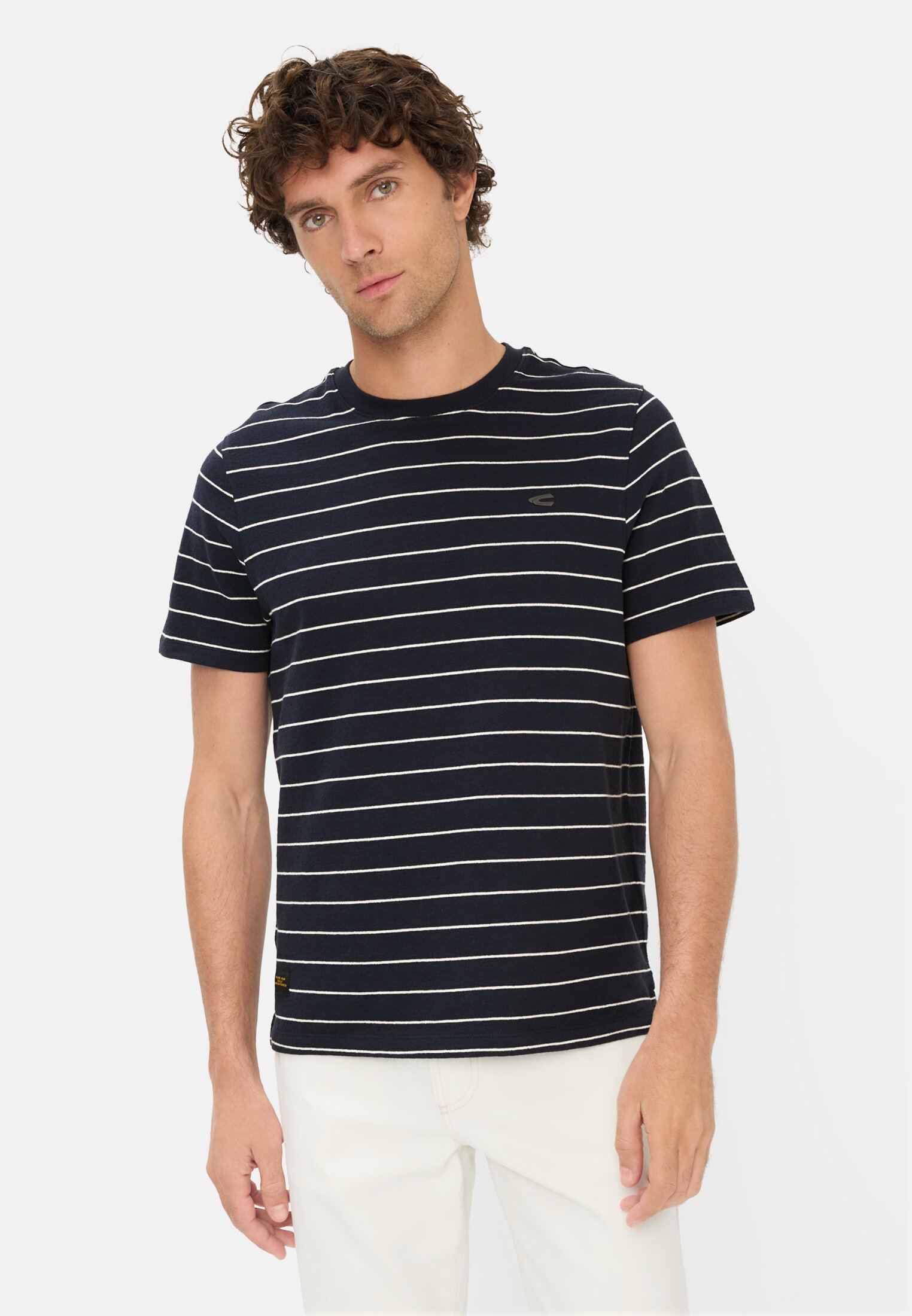 Men Relaxed fit 5-pocket jeans made from cotton Beige worn front