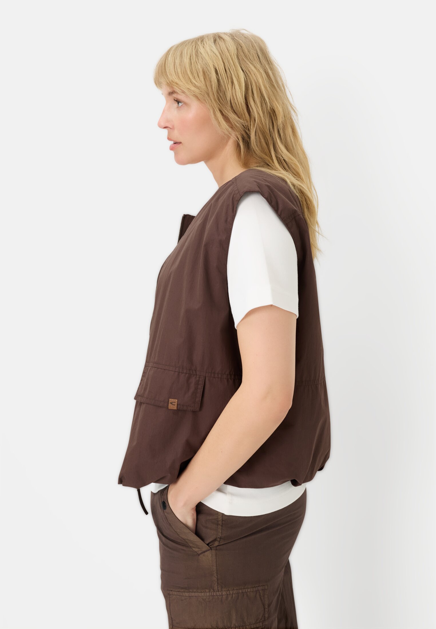 Women Vest with zipper Brown worn emotional