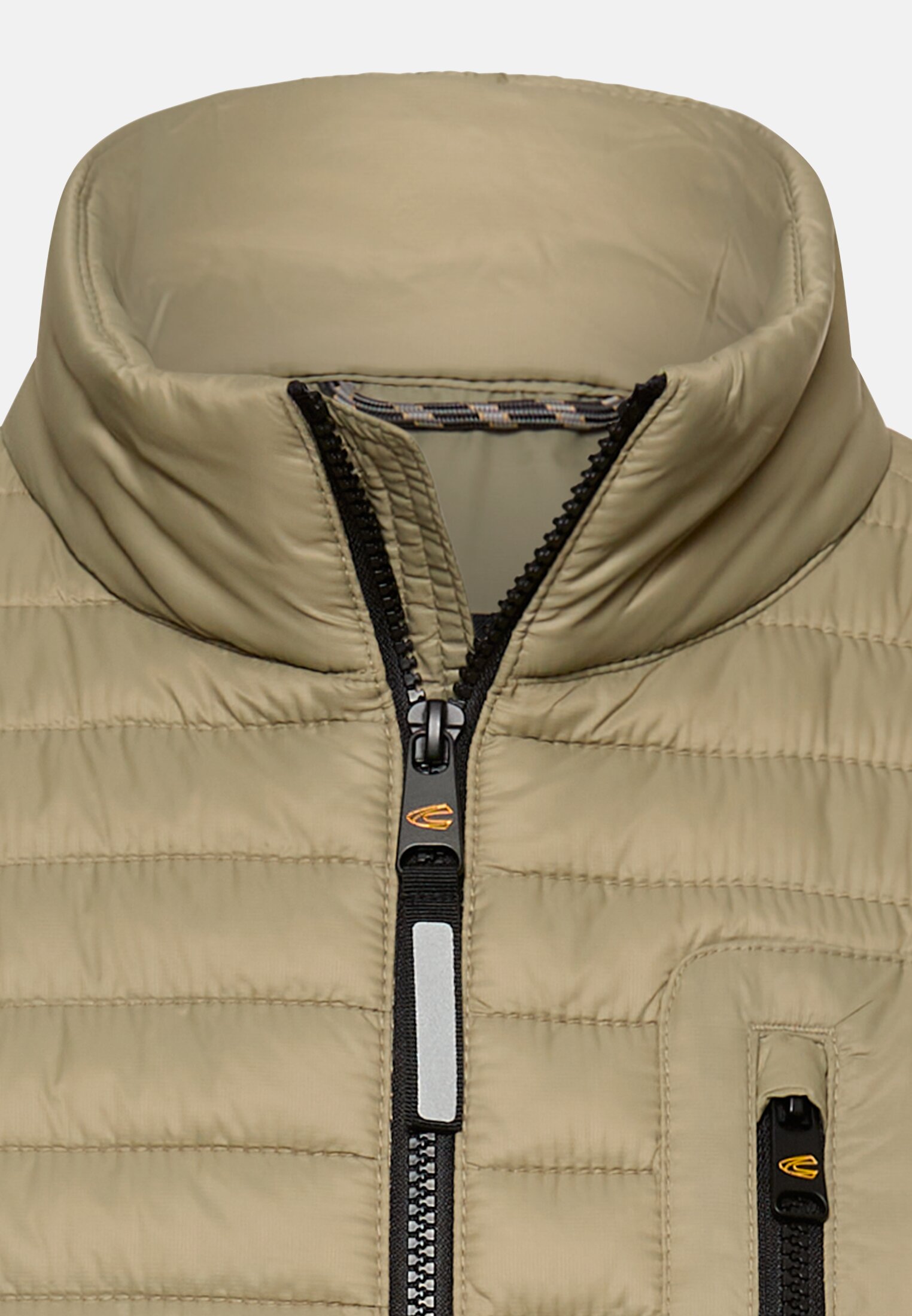 Men Vest with water-repellent function Khaki front close