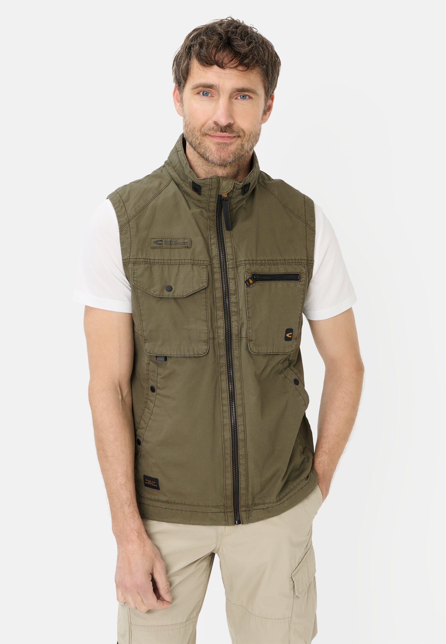Men Outdoor vest with inner pockets Olive Green worn front