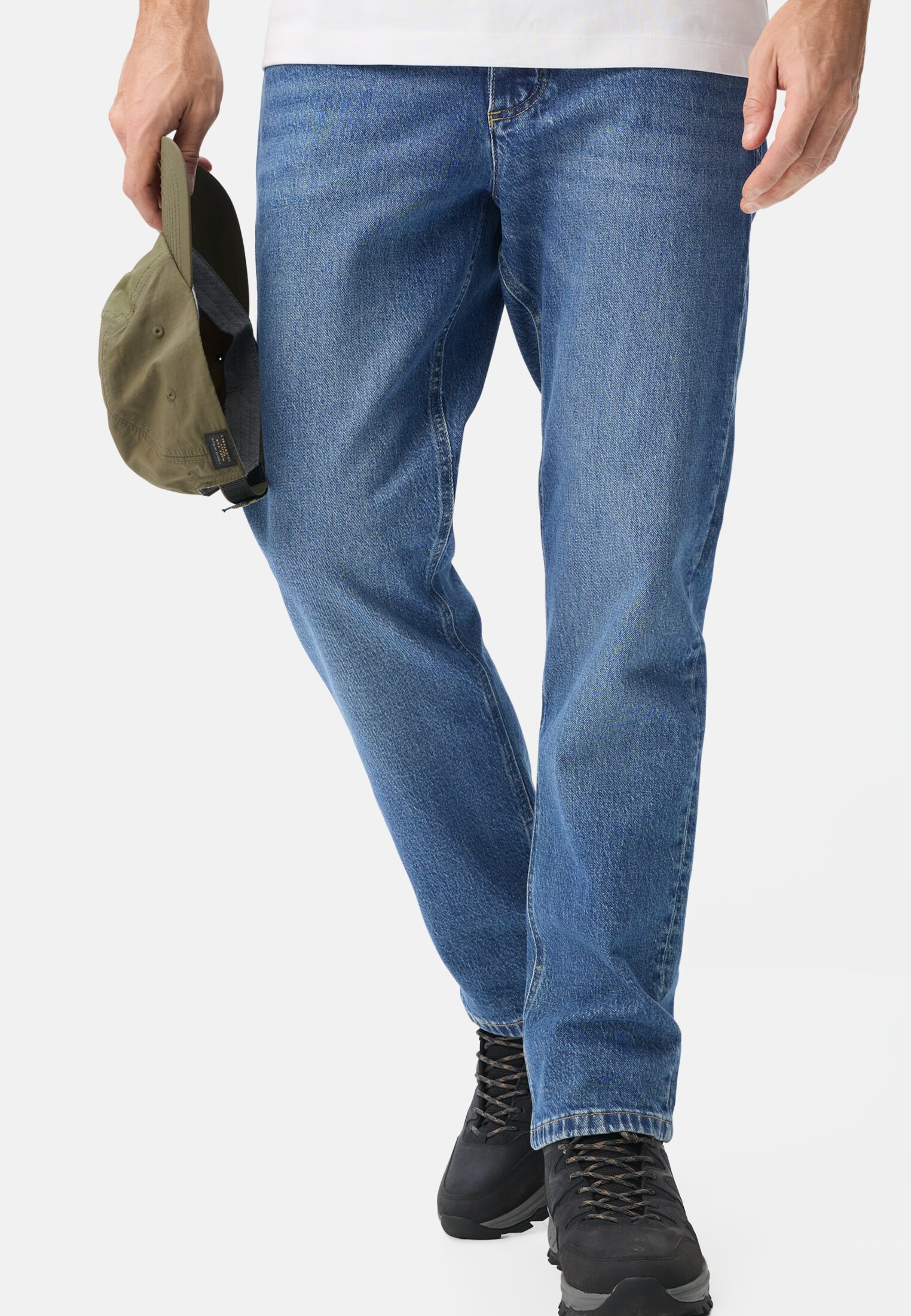 Men Relaxed fit jeans with 2-way stretch Ocean blue worn emotional