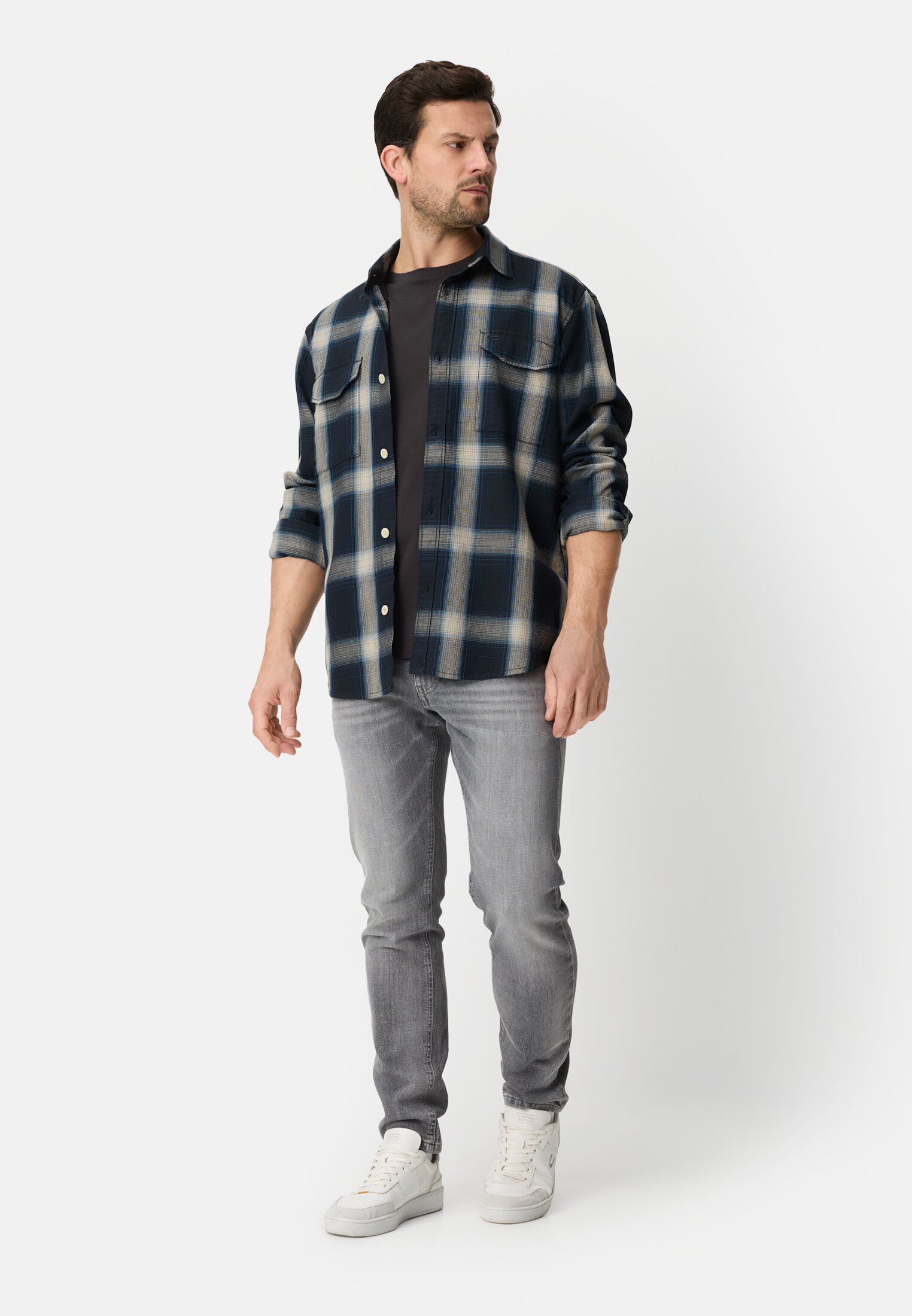 Herren fleXXXactive® T-Shirt mit Quick Dry Funktion Schwarz getragen vorne Ganzkörper