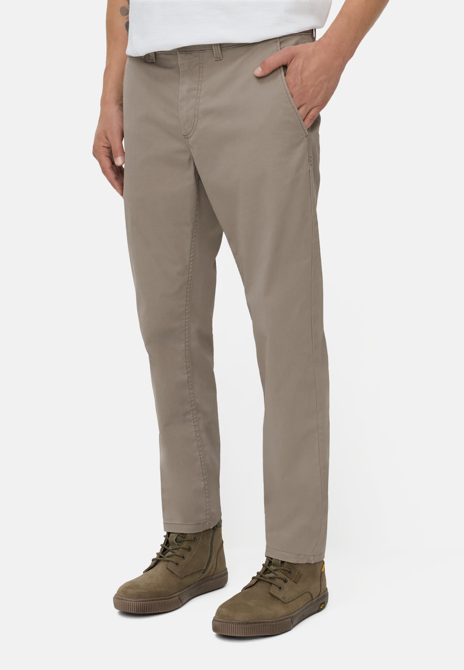 Herren Slim Fit Chino Steingrau getragen vorn