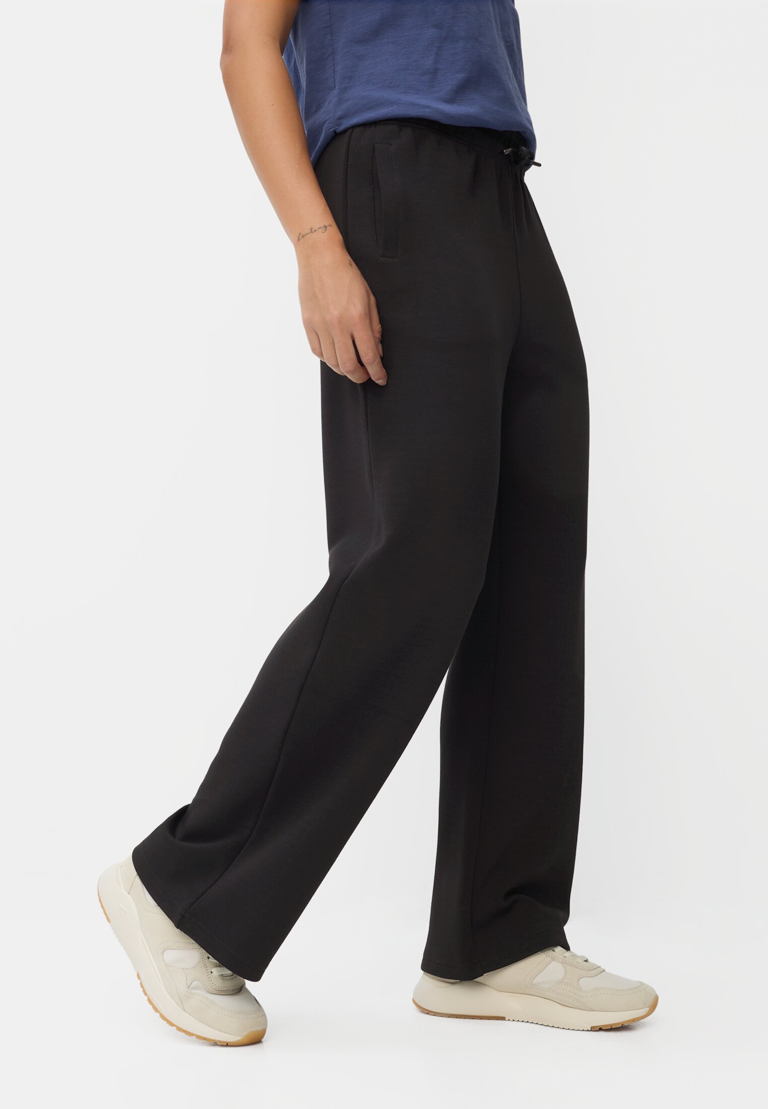 Women Casual trousers with adjustable waistband Black worn emotional