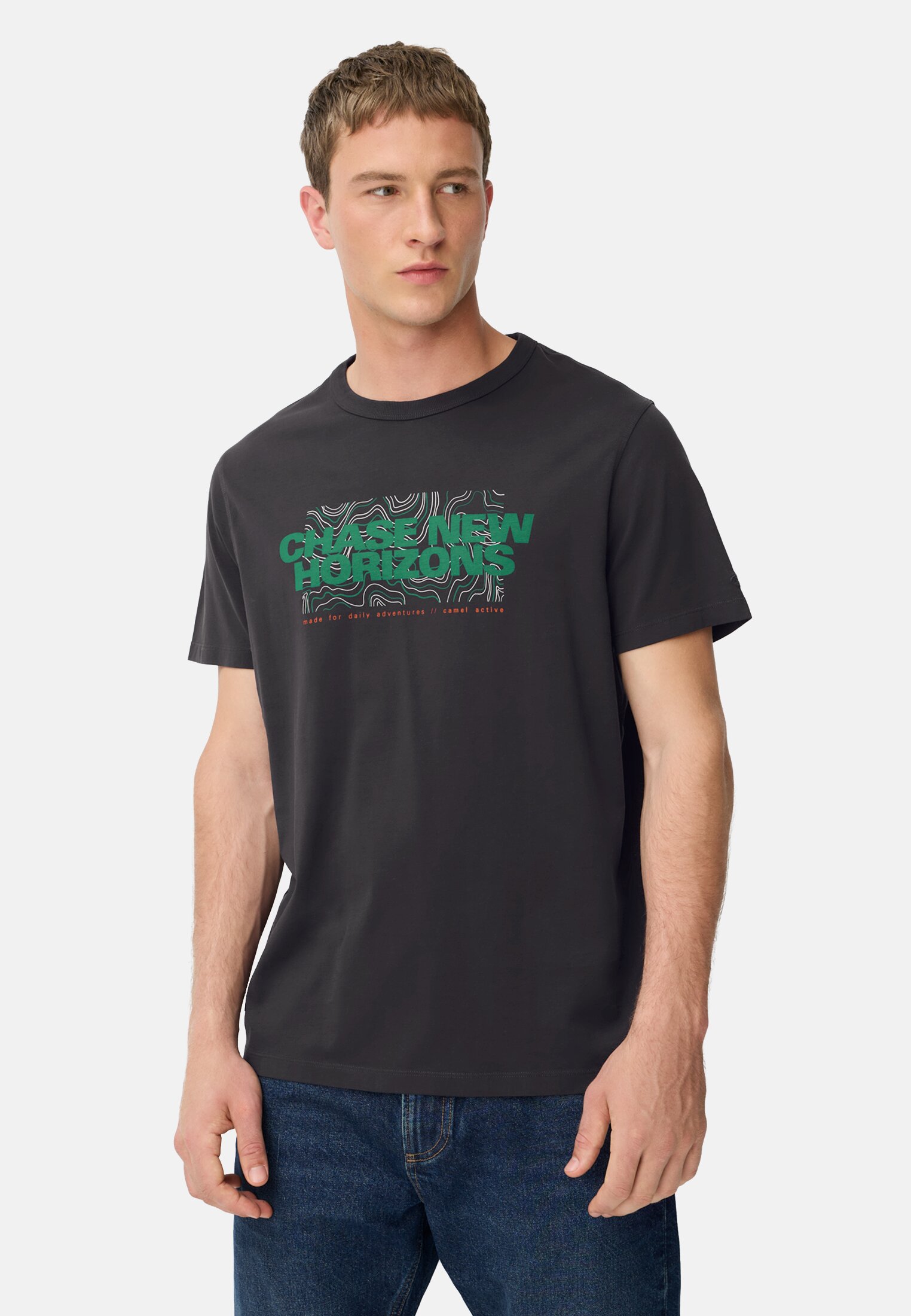 Men T-shirt made of pure cotton with a round neckline Navy blue worn front
