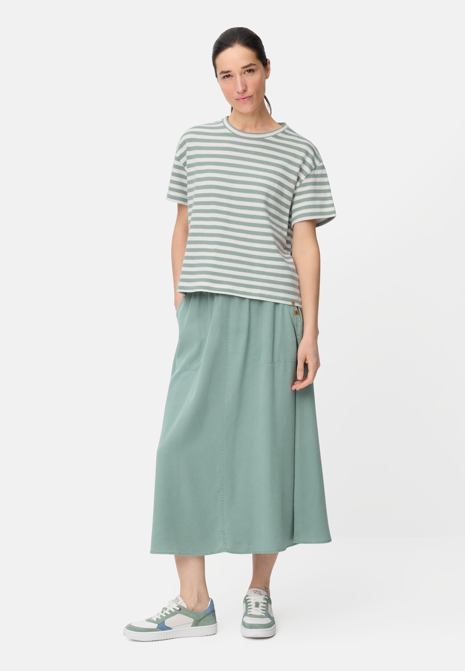 Vrouwen T-shirt met ronde hals Jadeblauw gedragen voor lichaam compleet