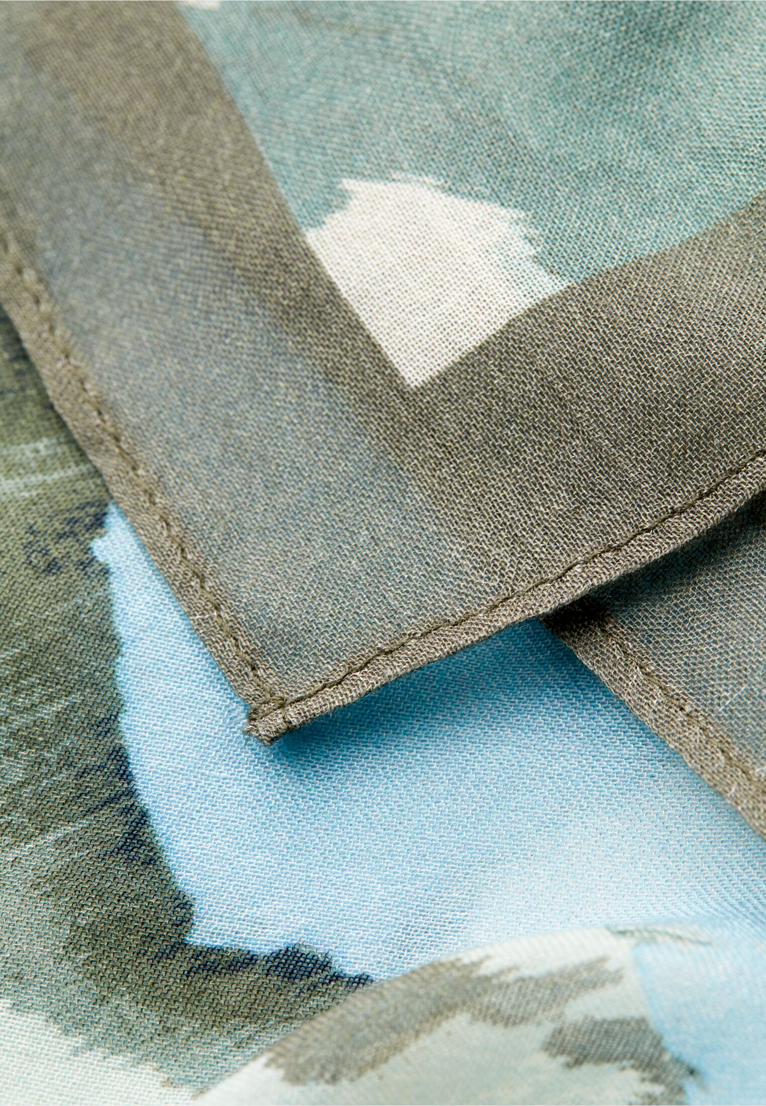 Women Scarf made of cotton with fringes Green-Blue front close