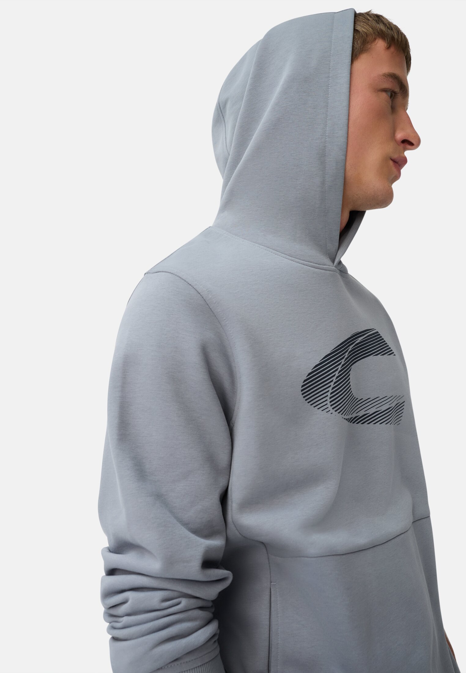 Herren Hoodie aus Baumwollmix Steinblau getragen emotional