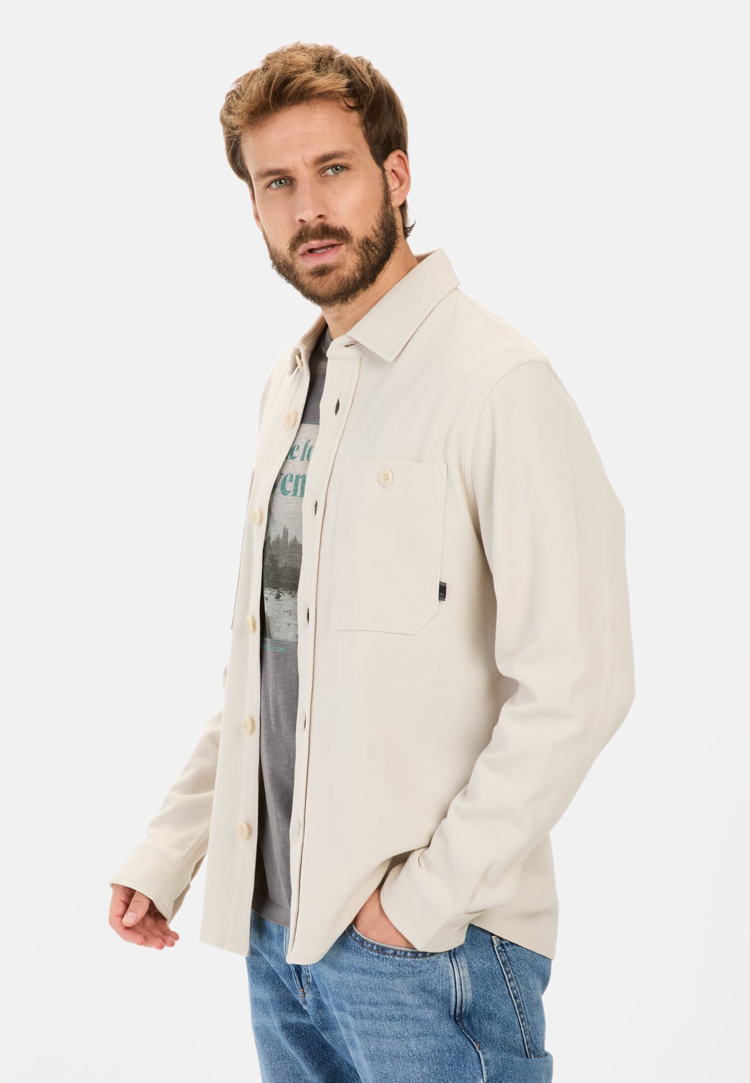 Men Overshirt made of pure cotton Beige worn front