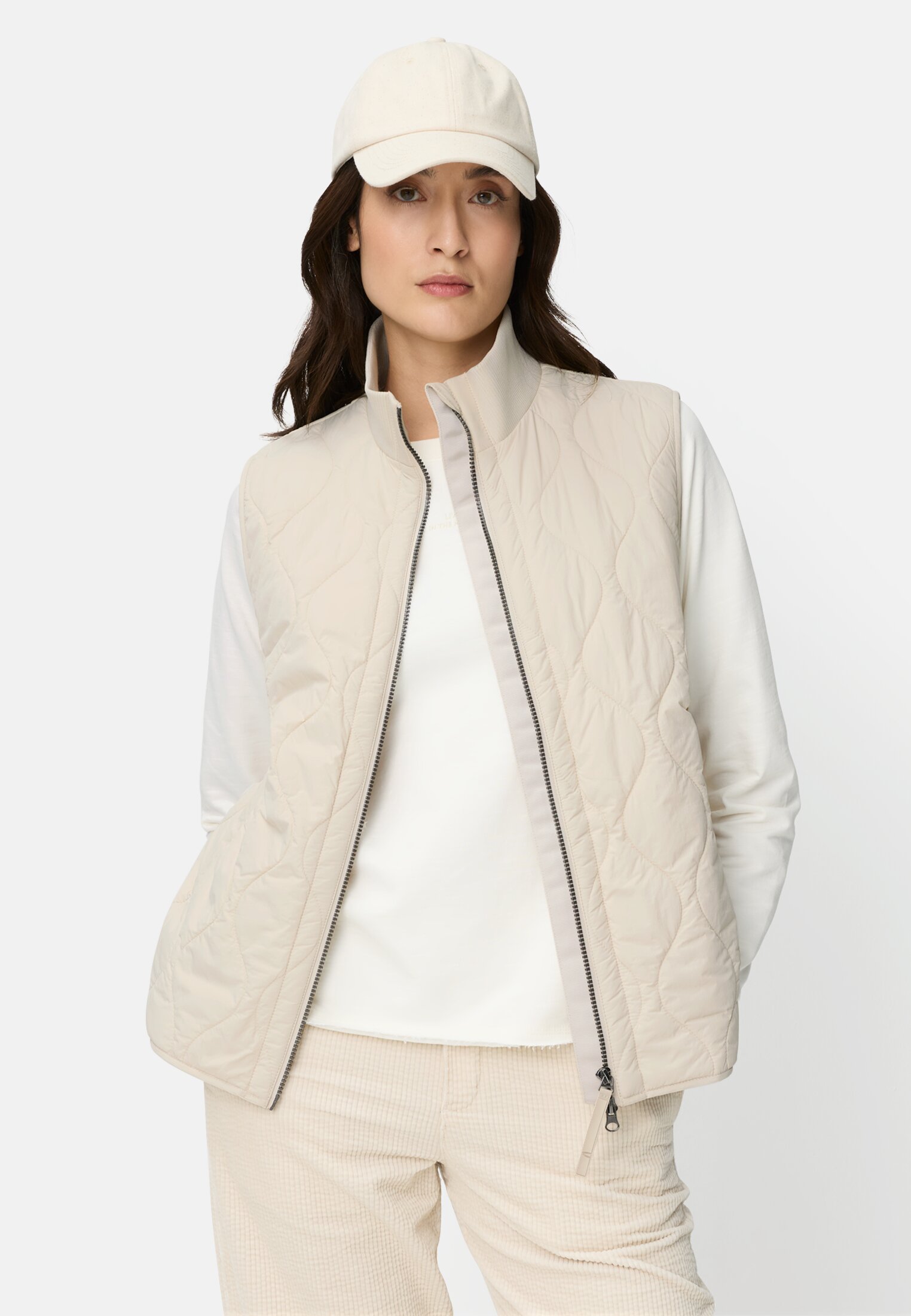 Damen Weste mit Stehkragen Eiche getragen vorn