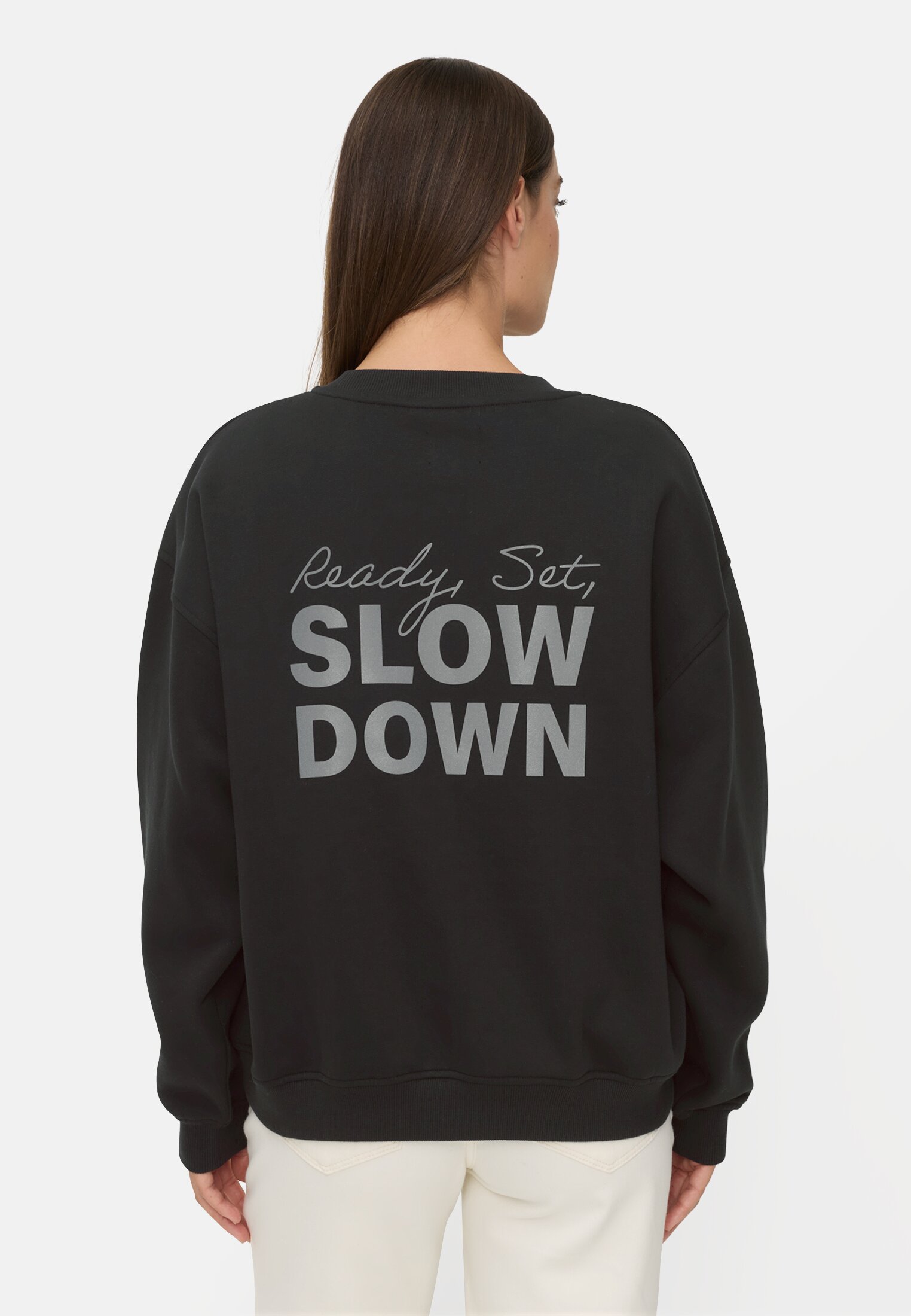 Damen Sweatshirt mit Backprint Schwarz getragen hinten