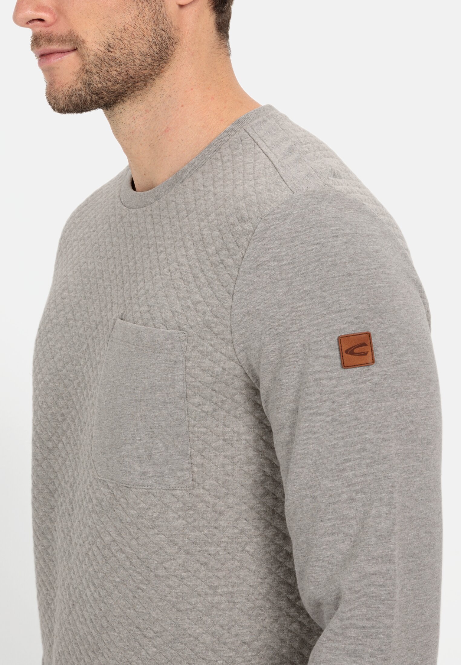 Men Longsleeve shirt with chest pocket Grey worn detail close