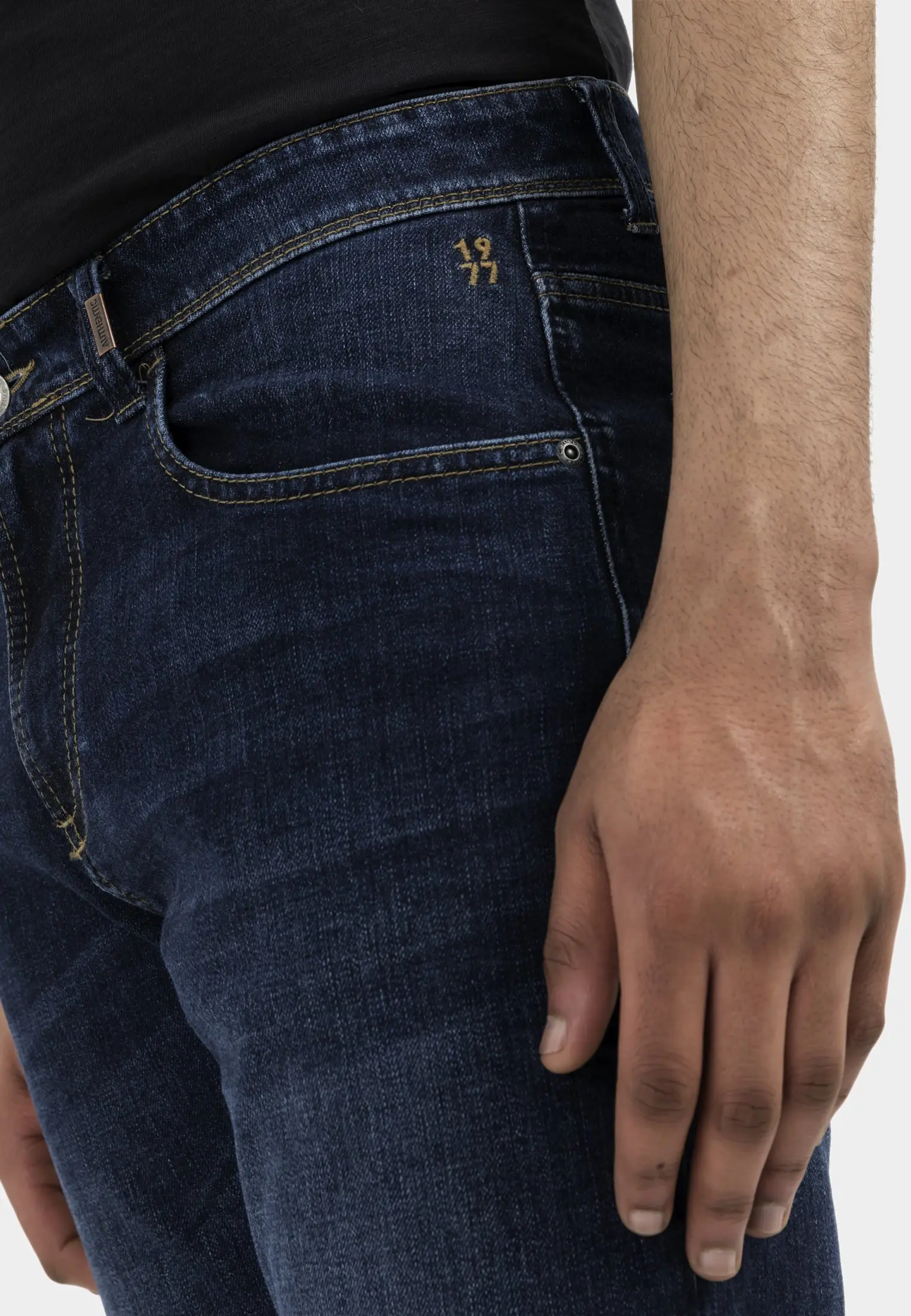 Relaxed Fit für Herren in Blau | 38/32 | camel active